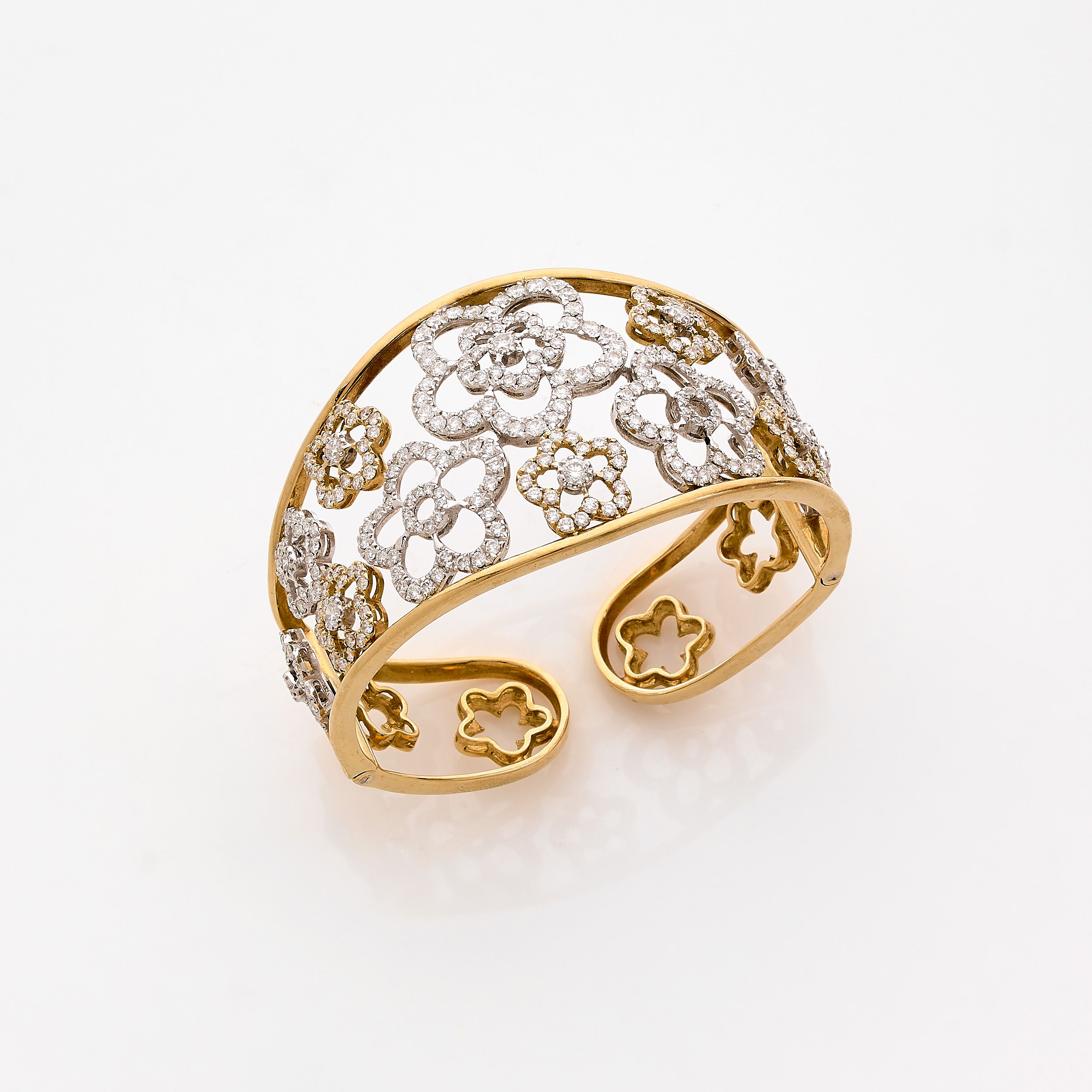 IMPORTANTE BAGUE CHEVALIERE:  | H&ocirc;tel Des Ventes de Monte-Carlo