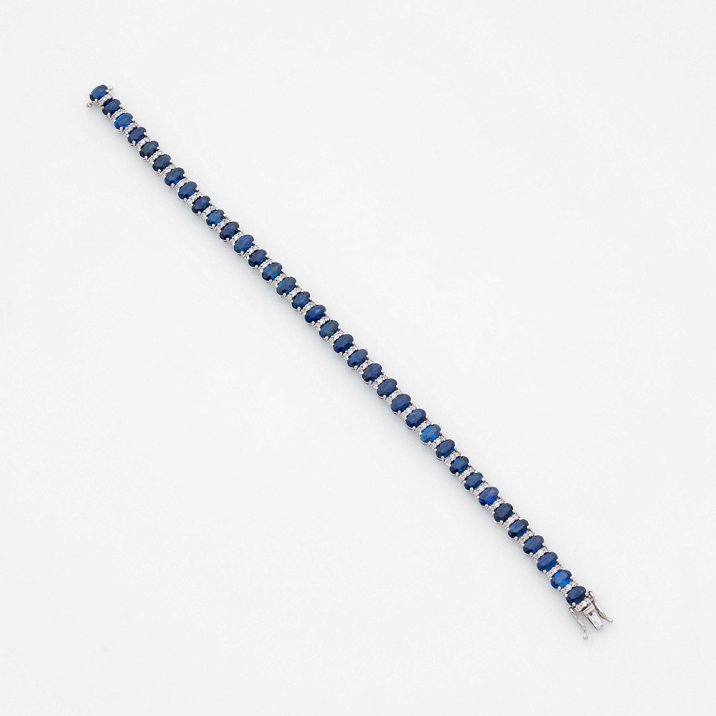PENDENTIF:  | H&ocirc;tel Des Ventes de Monte-Carlo