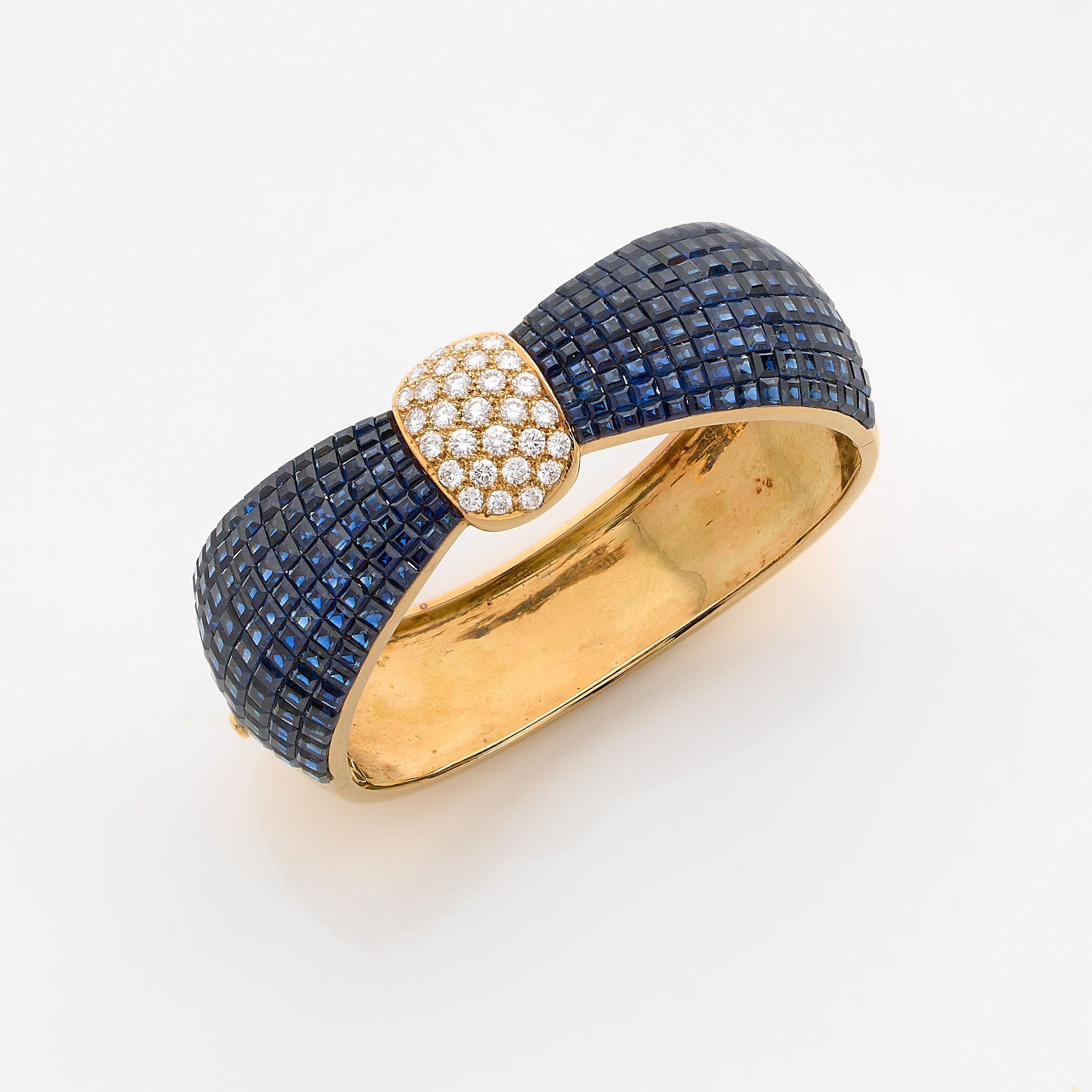IMPORTANTE BAGUE CHEVALIERE:  | H&ocirc;tel Des Ventes de Monte-Carlo