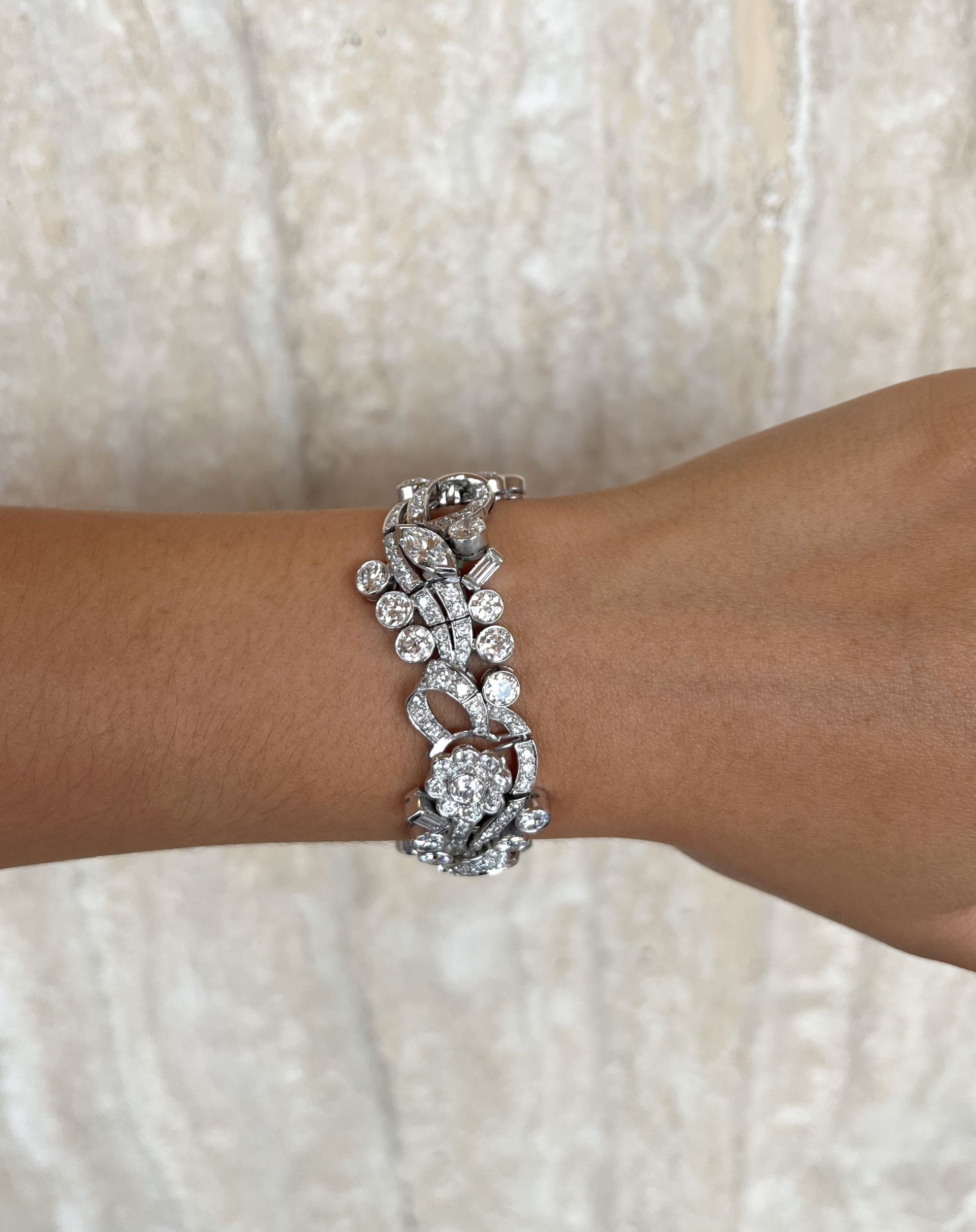 BRACELET RUBAN :  | H&ocirc;tel Des Ventes de Monte-Carlo