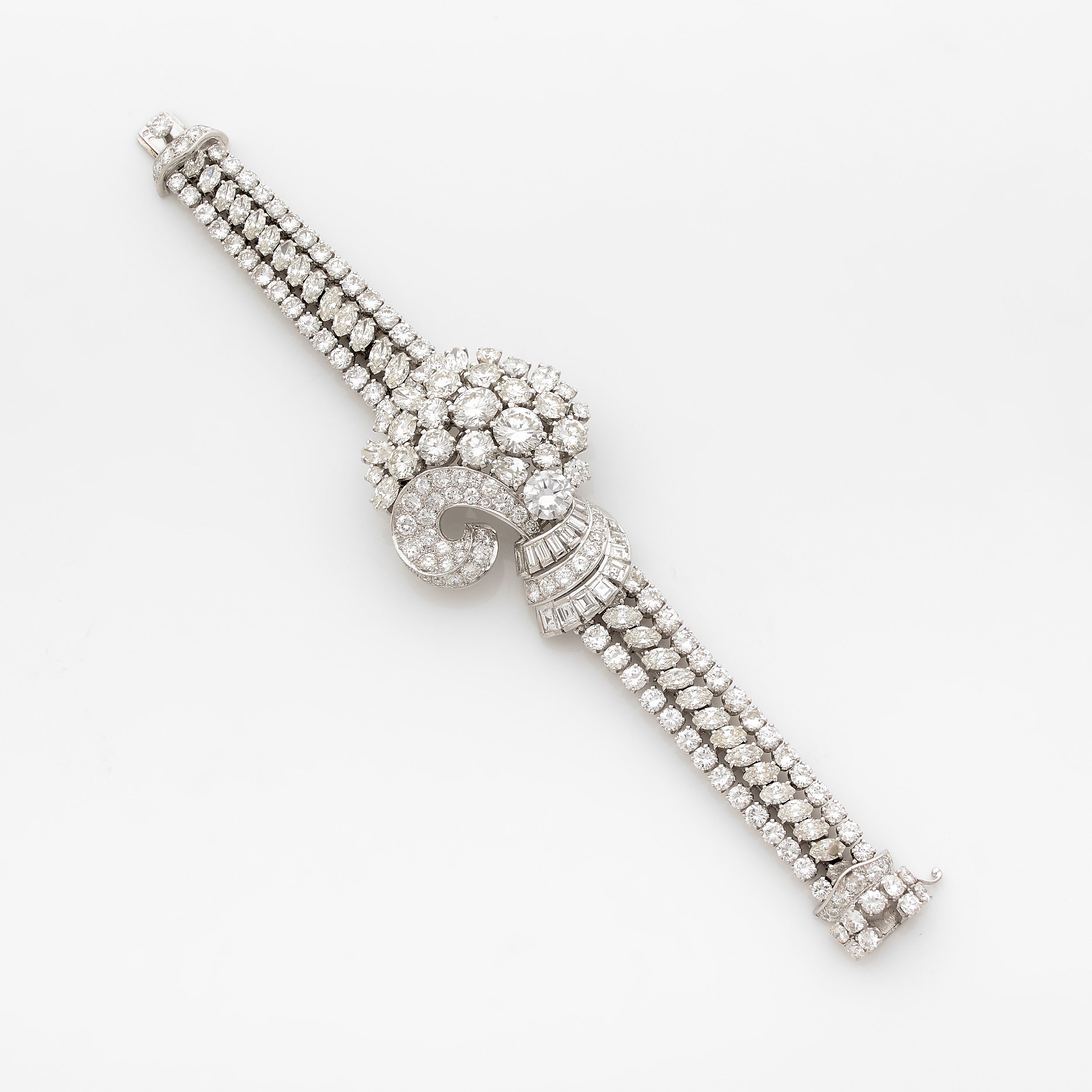 BROCHE RONDE:  | H&ocirc;tel Des Ventes de Monte-Carlo