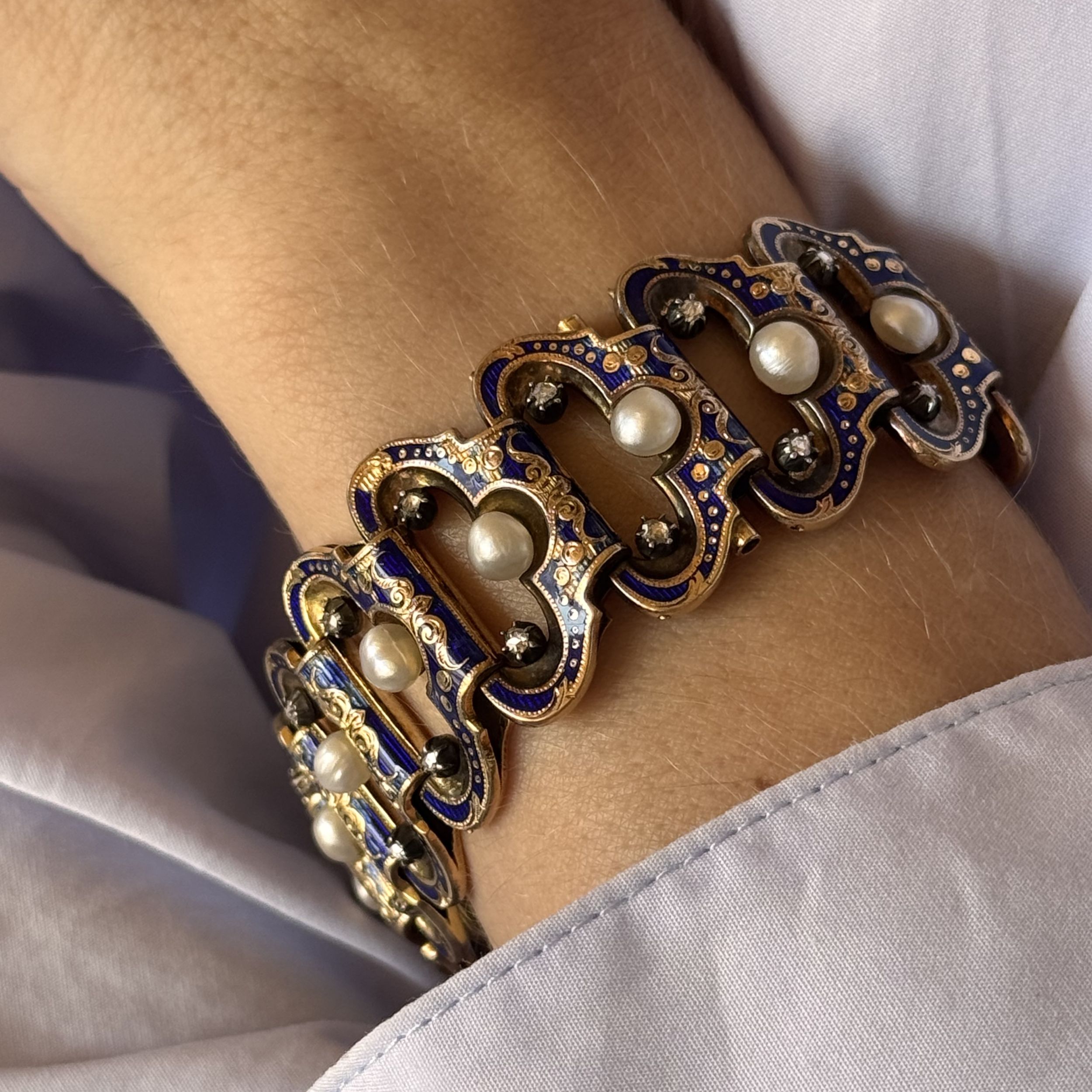 BRACELET RUBAN ARTICULÉ NAPOLEON III :  | H&ocirc;tel Des Ventes de Monte-Carlo
