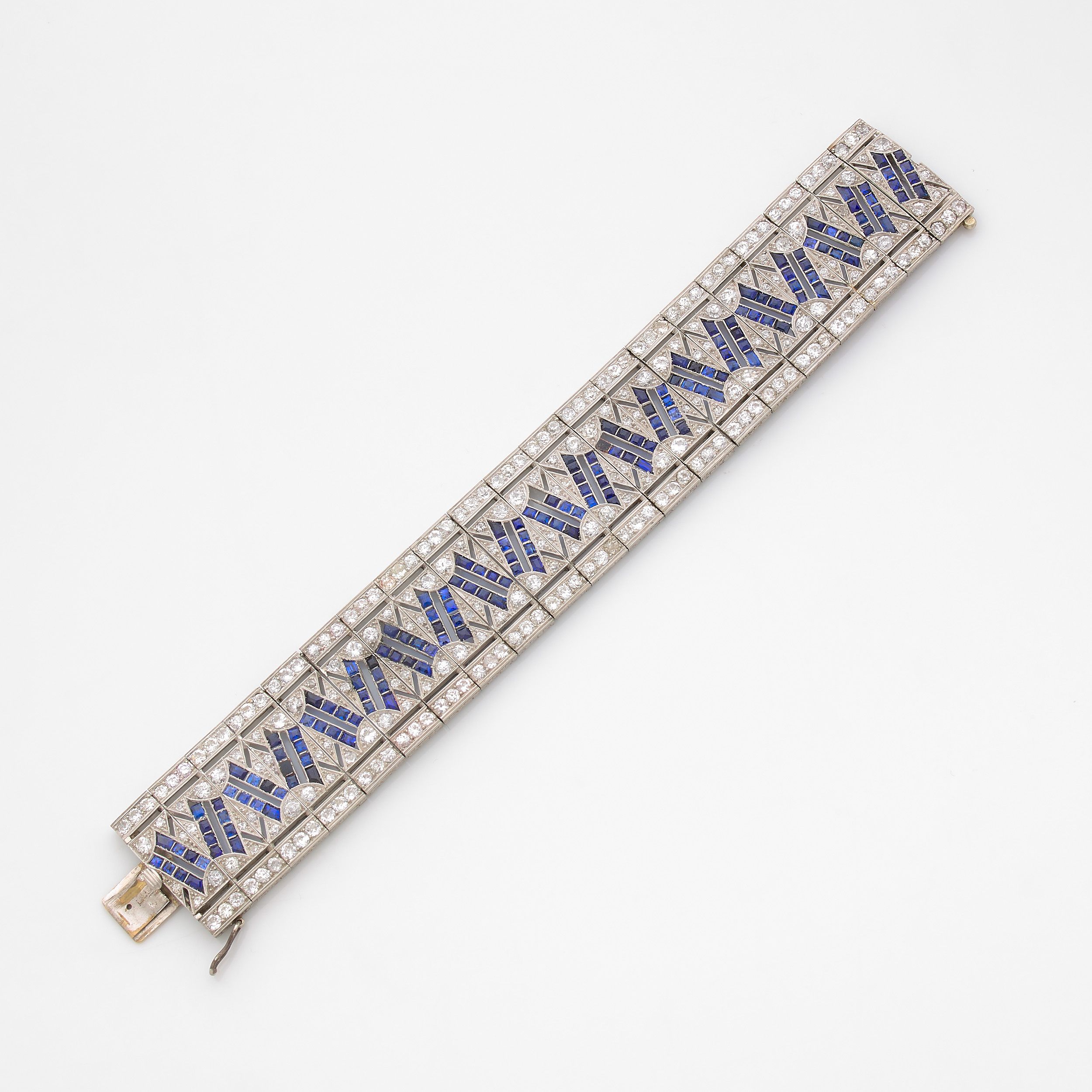 PENDENTIF :  | H&ocirc;tel Des Ventes de Monte-Carlo
