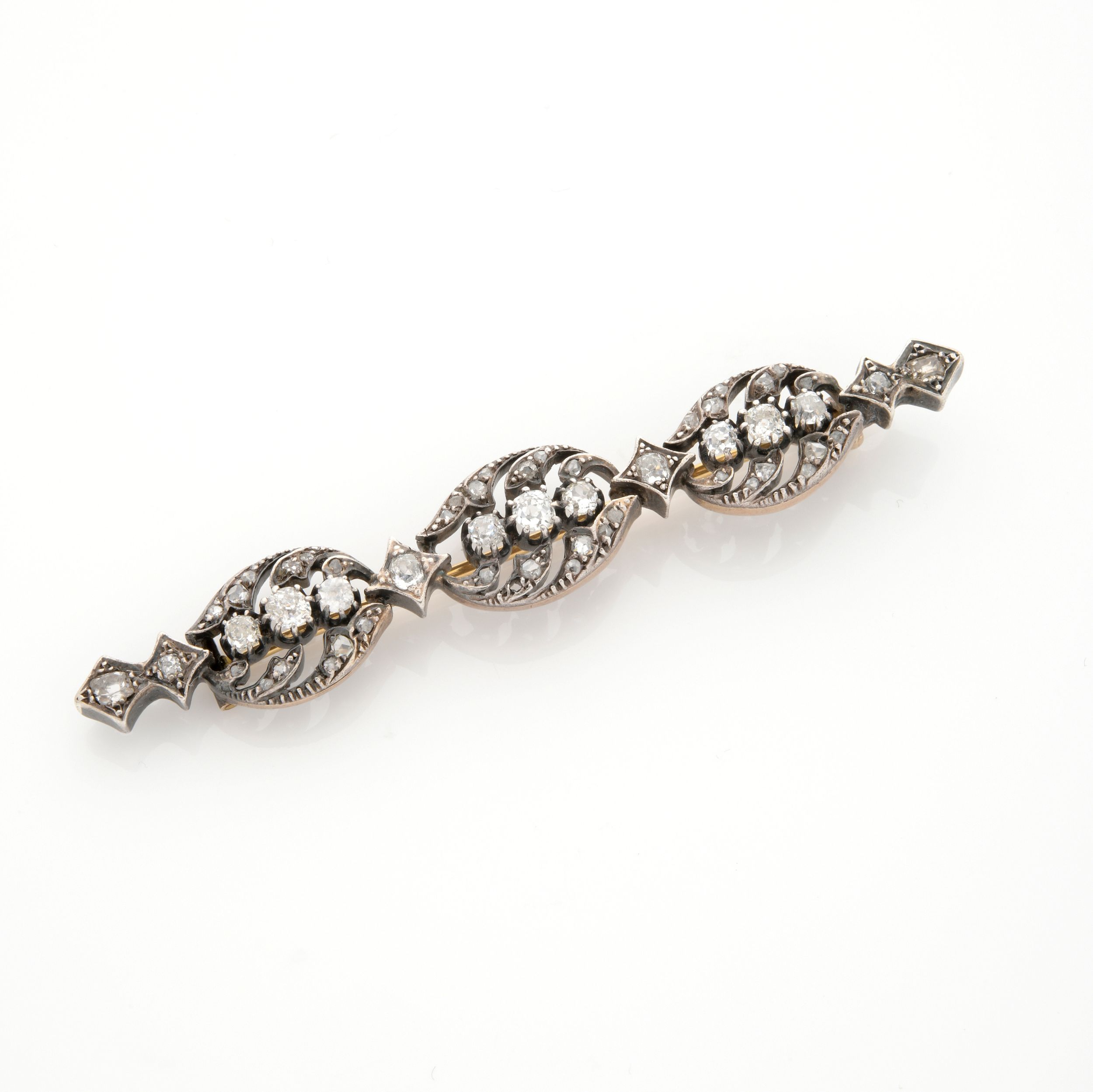 BROCHE BARRETTE:  | H&ocirc;tel Des Ventes de Monte-Carlo