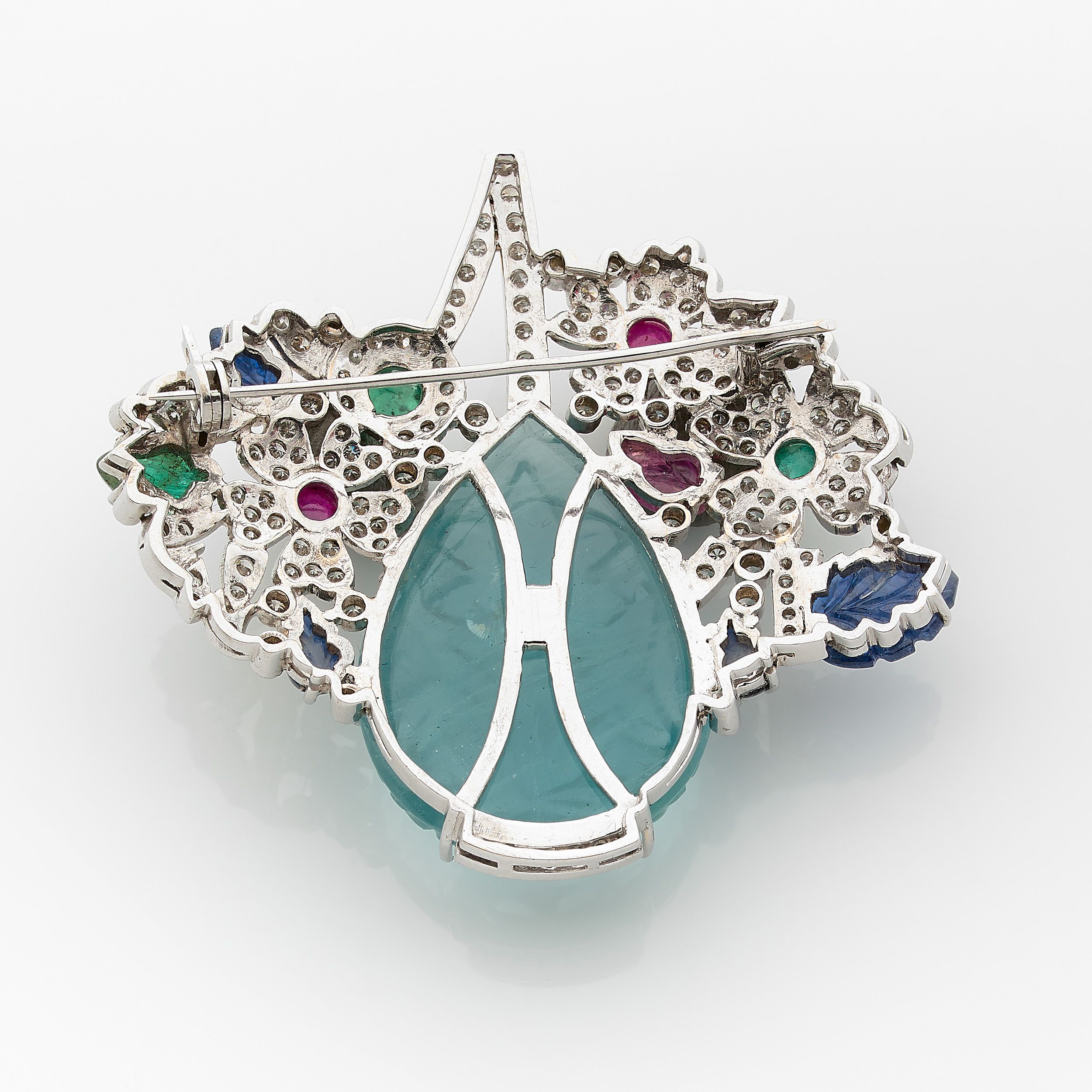 BROCHE BOUQUET:  | H&ocirc;tel Des Ventes de Monte-Carlo
