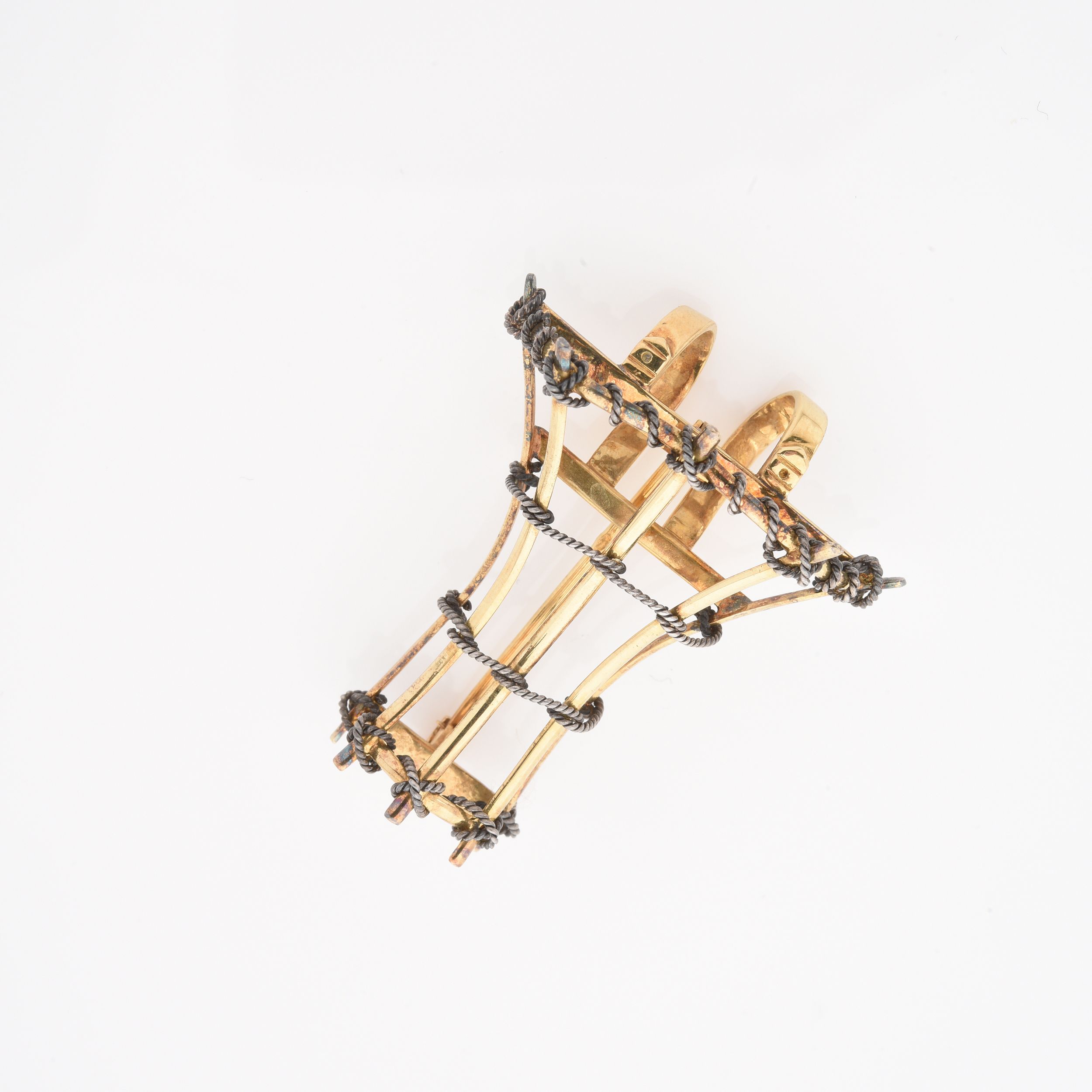 BROCHE CORBEILLE