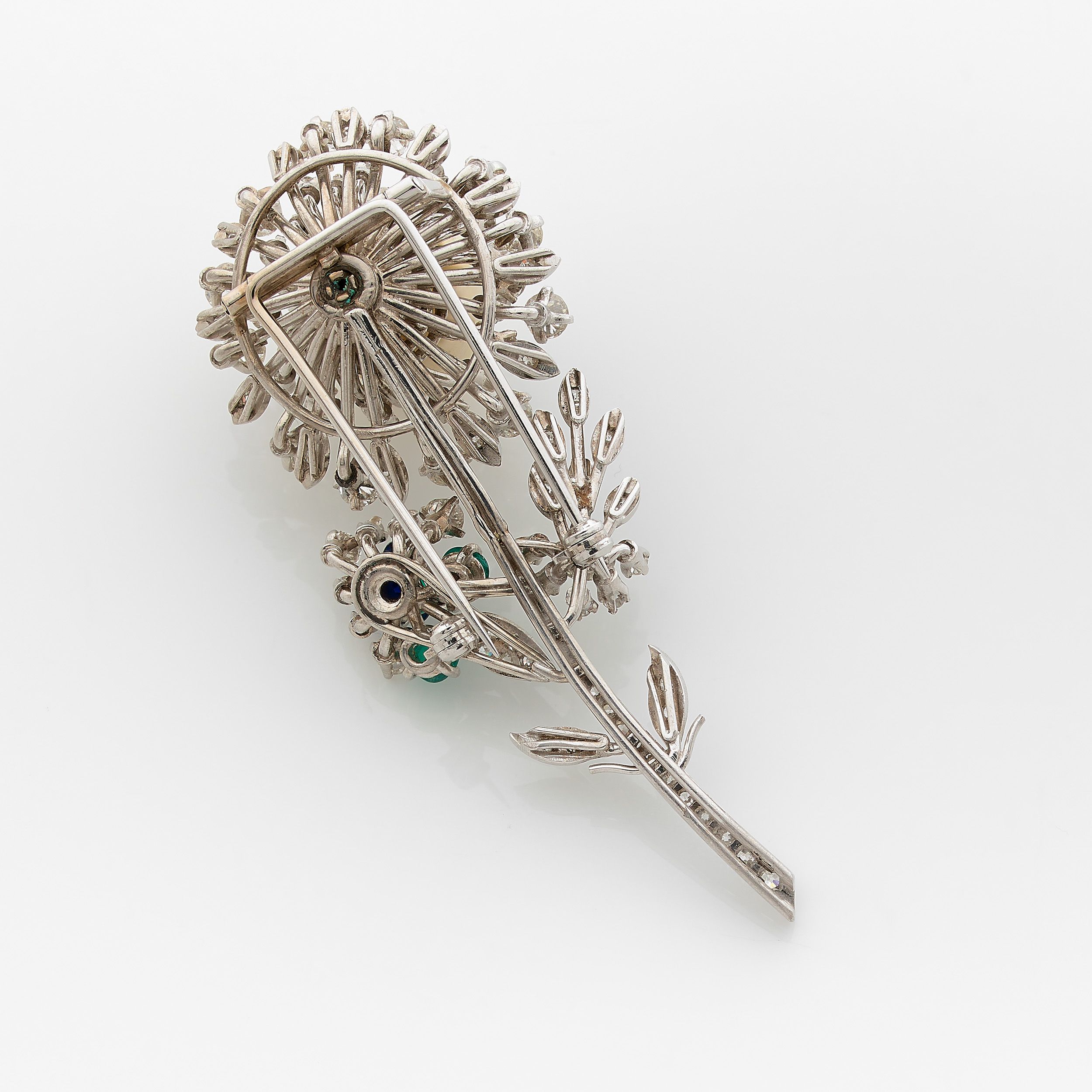 BROCHE FLEUR:  | H&ocirc;tel Des Ventes de Monte-Carlo