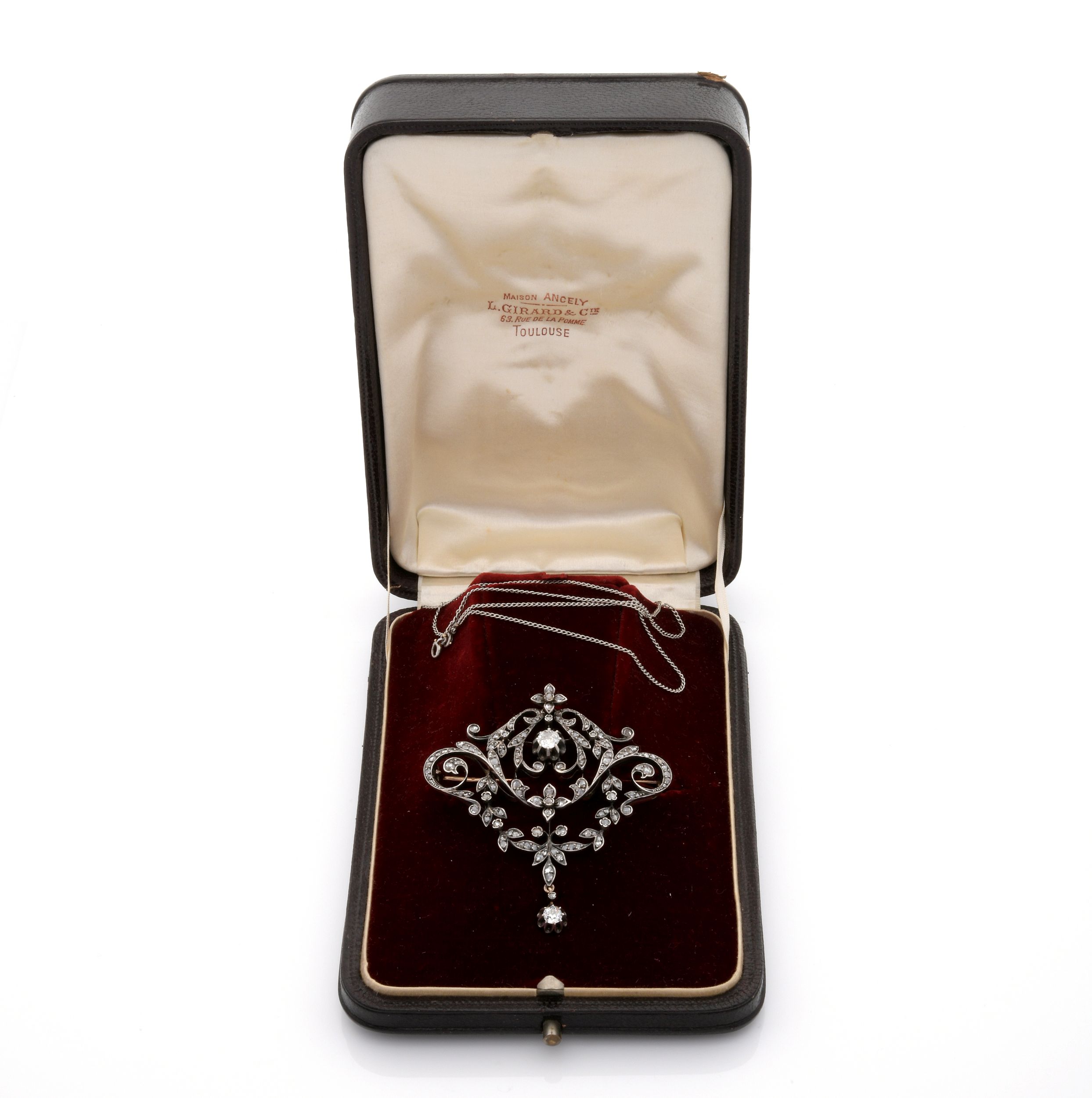 RAVISSANT COLLIER A TRANSFORMATION:  | H&ocirc;tel Des Ventes de Monte-Carlo