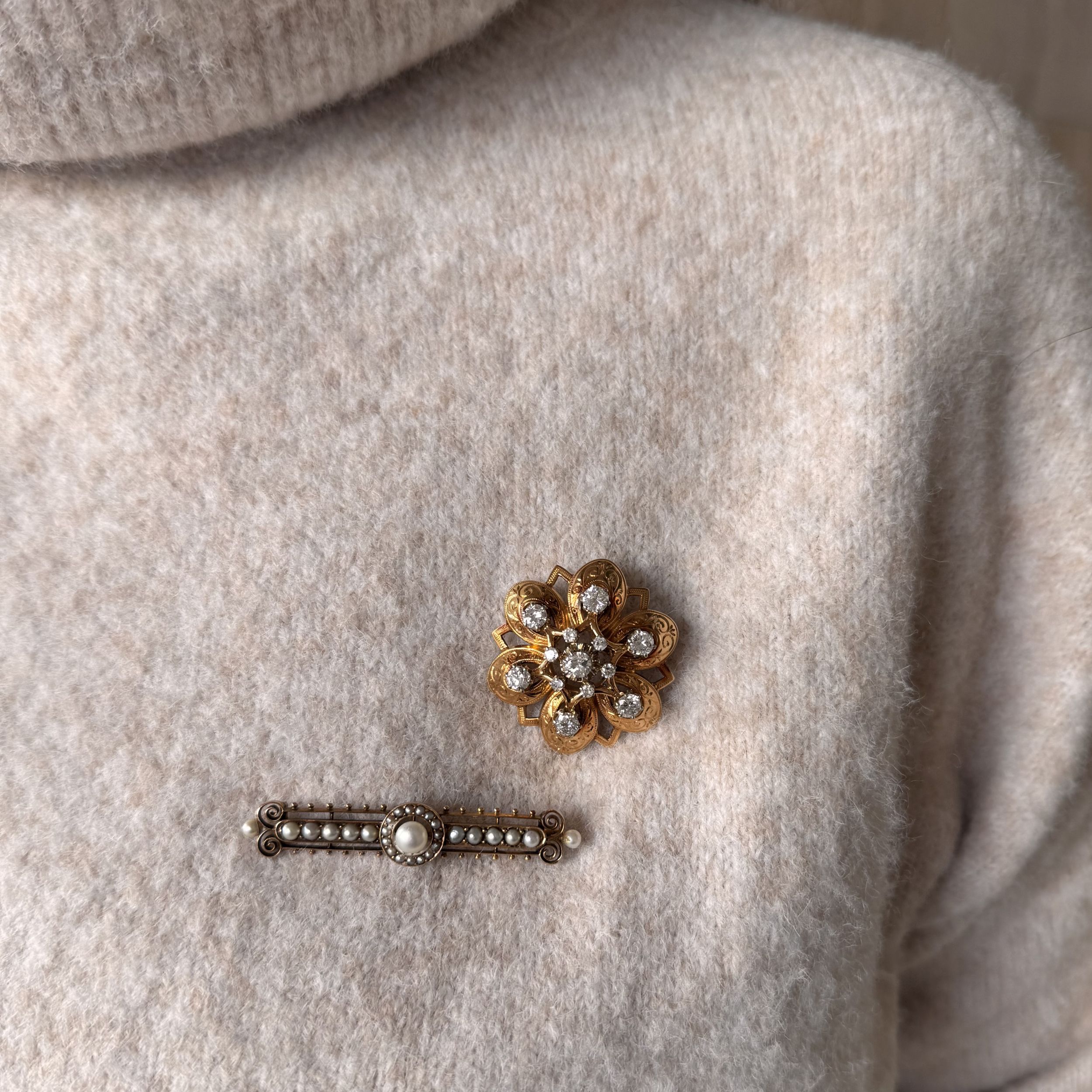 BROCHE PENDENTIF ROSACE:  | H&ocirc;tel Des Ventes de Monte-Carlo