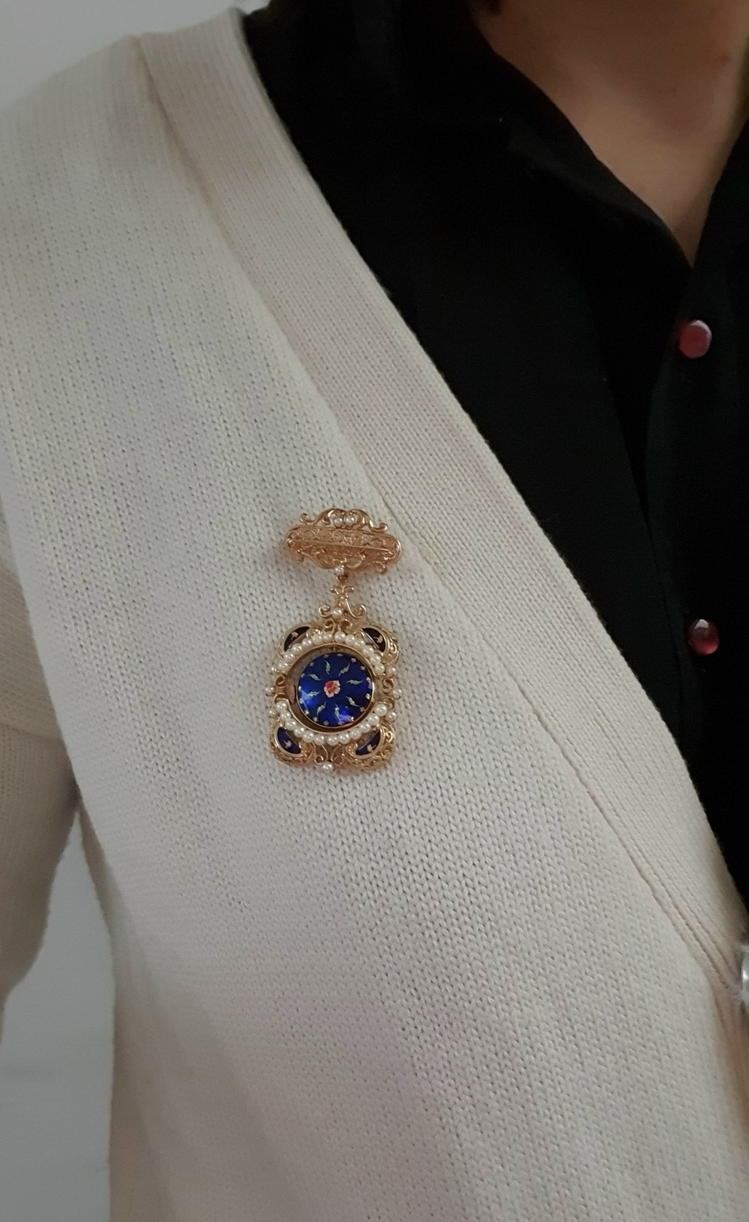 BROCHE PORTE- MONTRE :  | H&ocirc;tel Des Ventes de Monte-Carlo