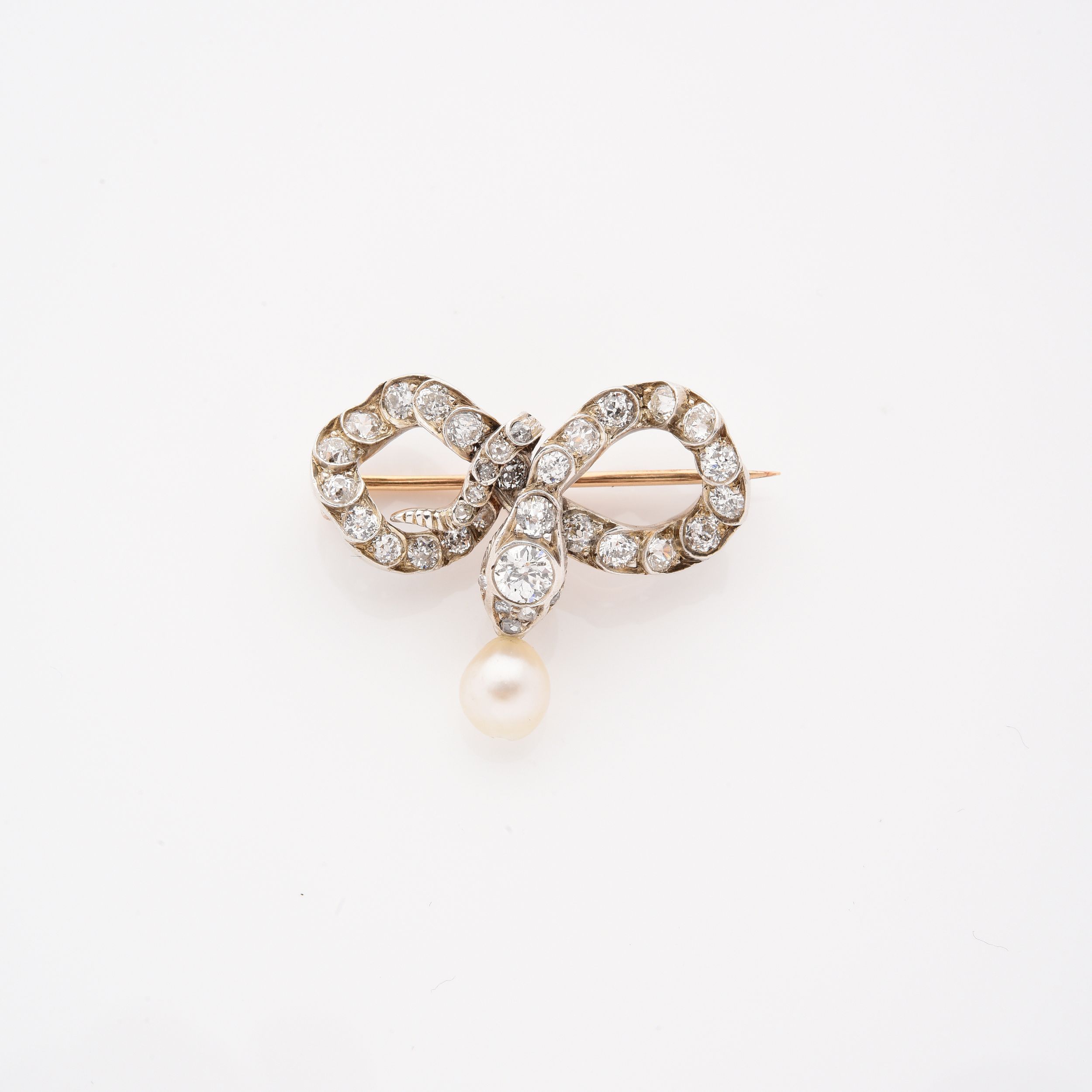 BROCHE SERPENT ENROULE 
