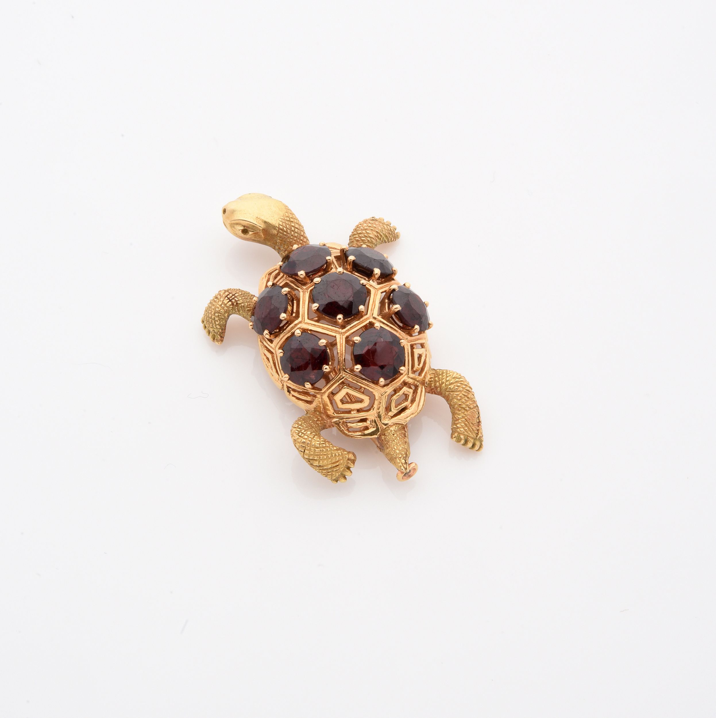 BROCHE CORBEILLE:  | H&ocirc;tel Des Ventes de Monte-Carlo