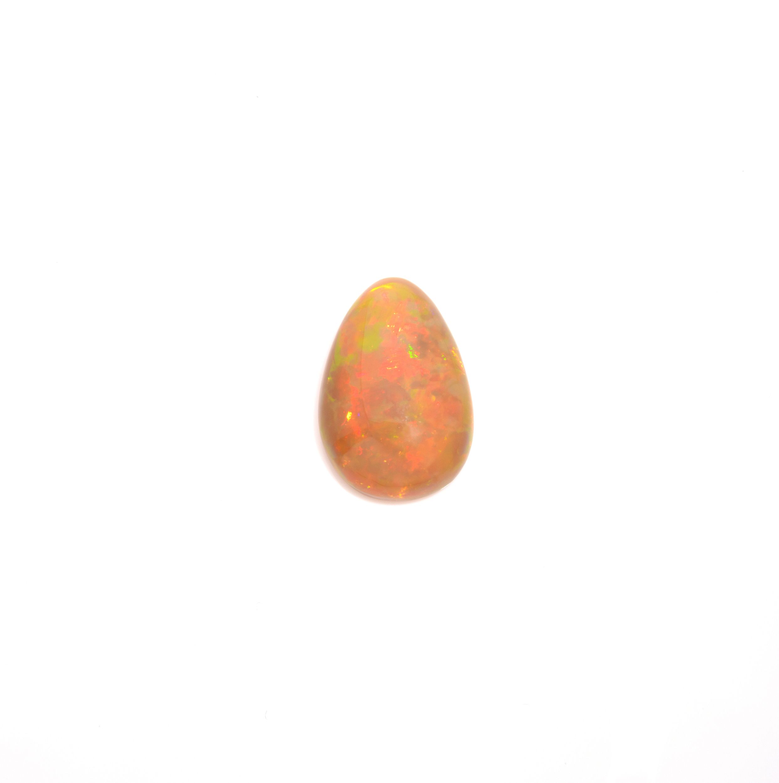 CABOCHON D'OPALE SUR PAPIER