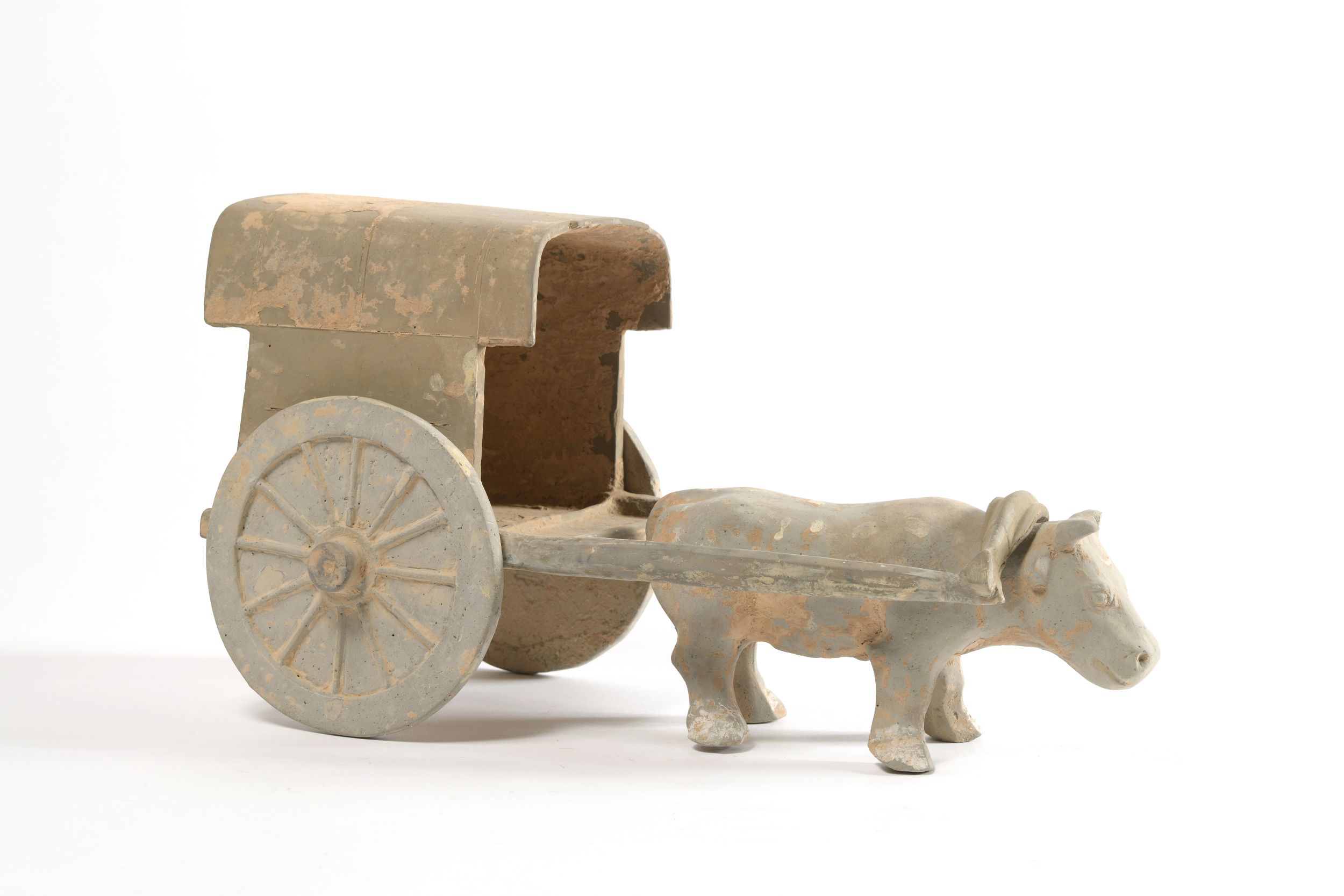 CHARIOT TIRÉ PAR UN BUFFLE