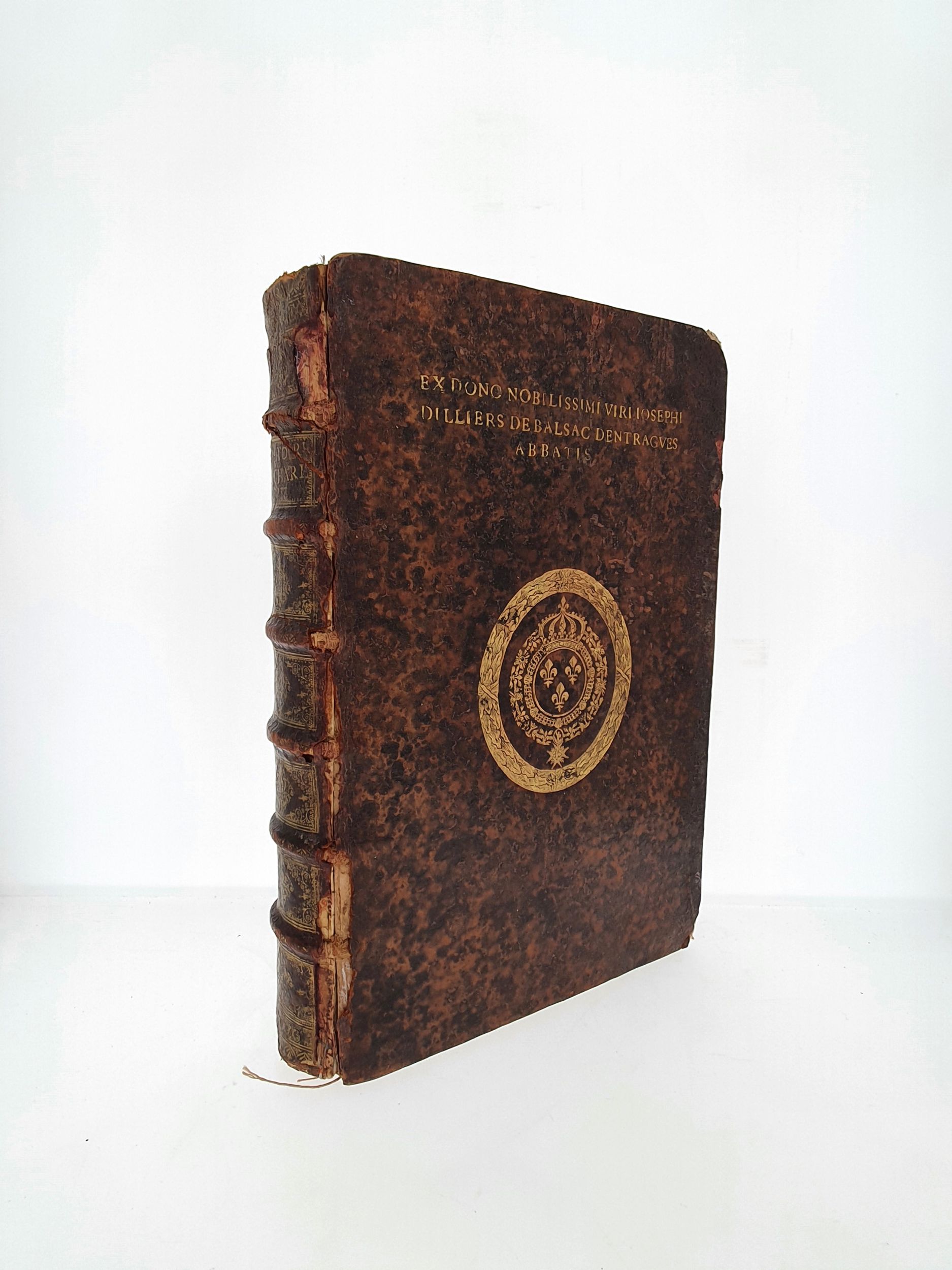 [CHARLES VII]. CHARTIER (Jean), LE BOUVIER (Jacques), COUCY (Mathieu de)  GODEFROY (Denys). Histoire de Charles VII. Roy de France. A Paris, De l’Imprimerie Royale – Sébastien Cramoisy, 1661. In-folio, veau, armoiries dorées au centre des plats, ex-dono sur le premier, dos à nerfs (reliure de l’époque).