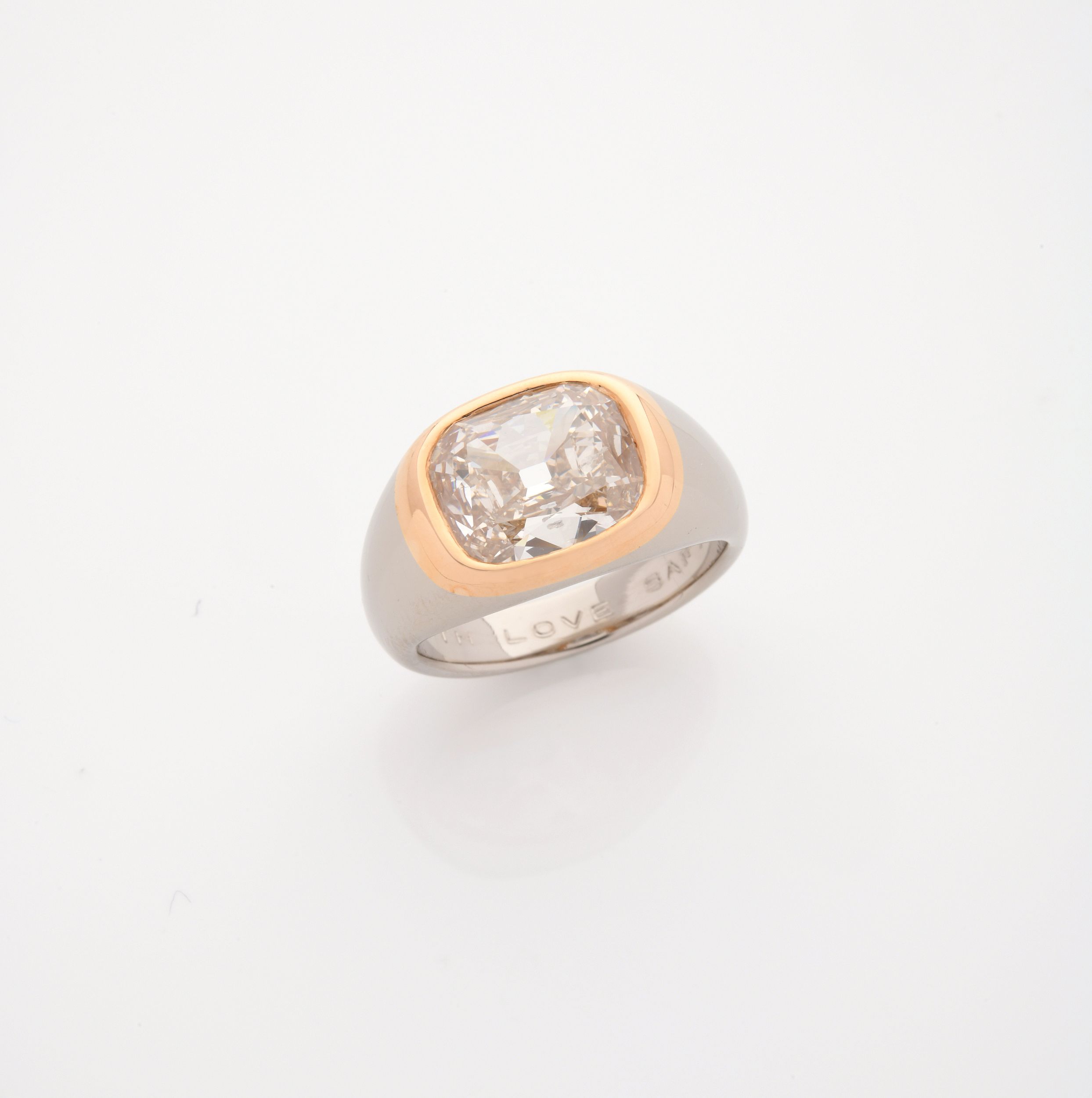 RAVISSANT COLLIER A TRANSFORMATION:  | H&ocirc;tel Des Ventes de Monte-Carlo