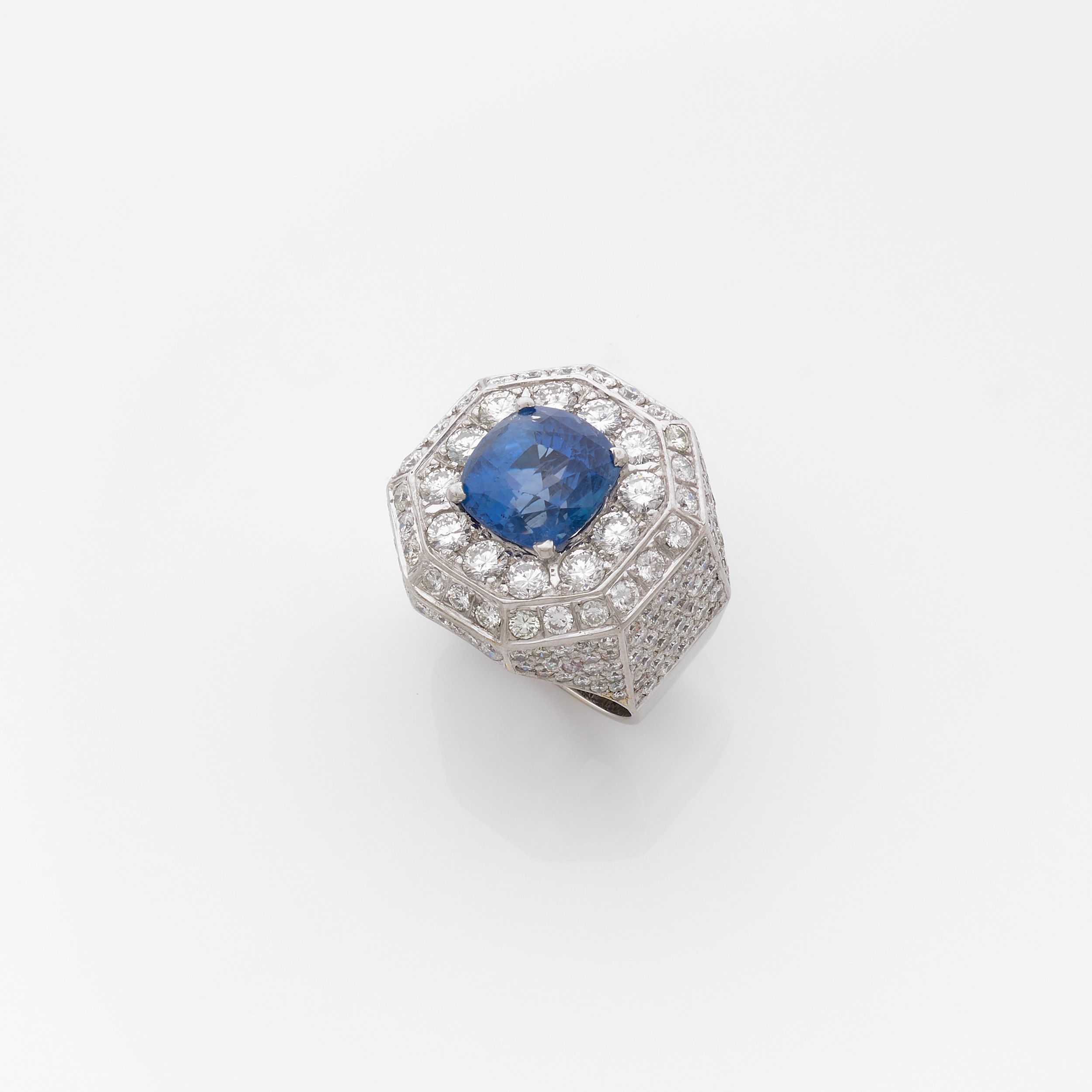 PENDENTIF :  | H&ocirc;tel Des Ventes de Monte-Carlo