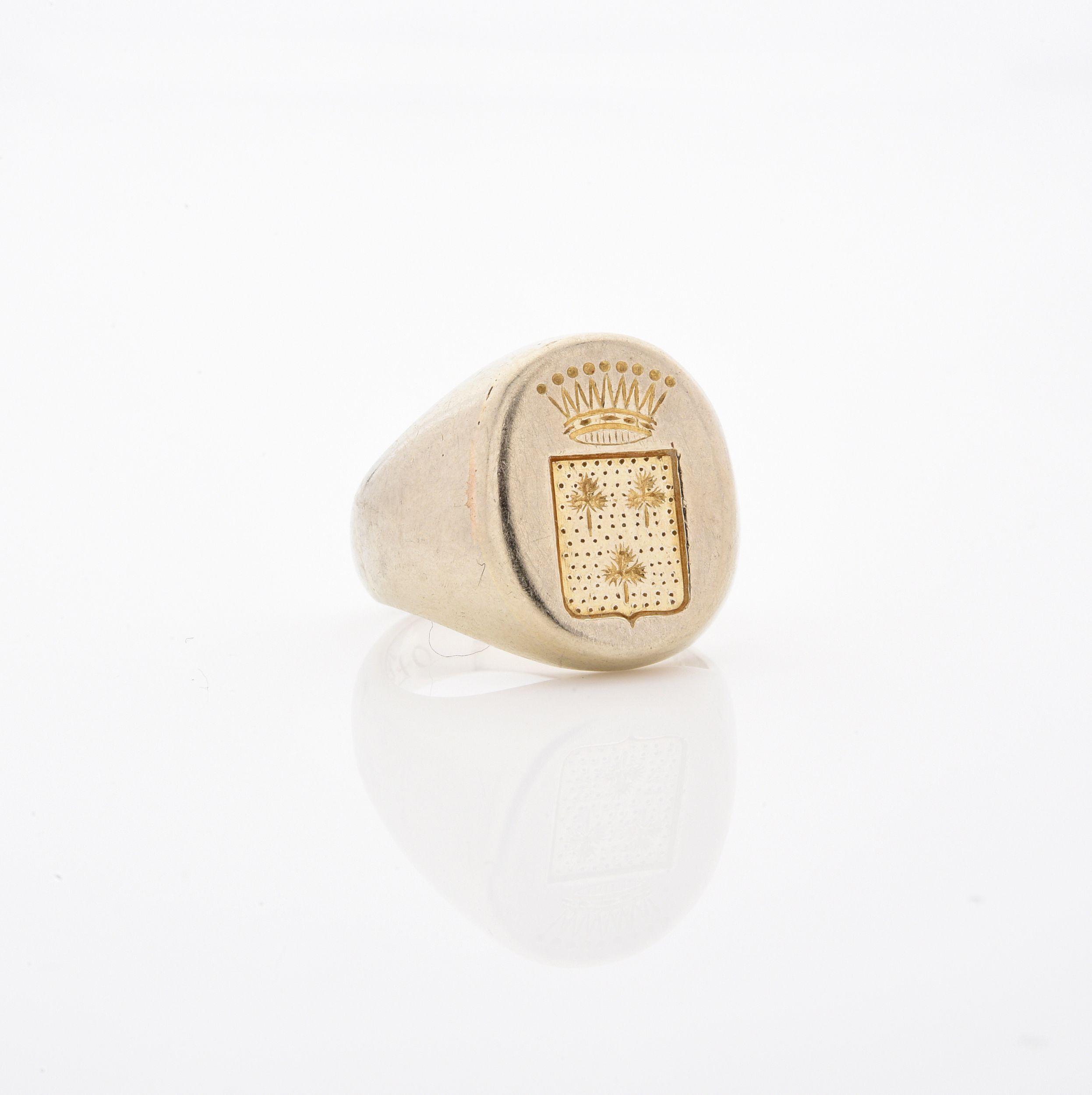 BROCHE CORBEILLE:  | H&ocirc;tel Des Ventes de Monte-Carlo