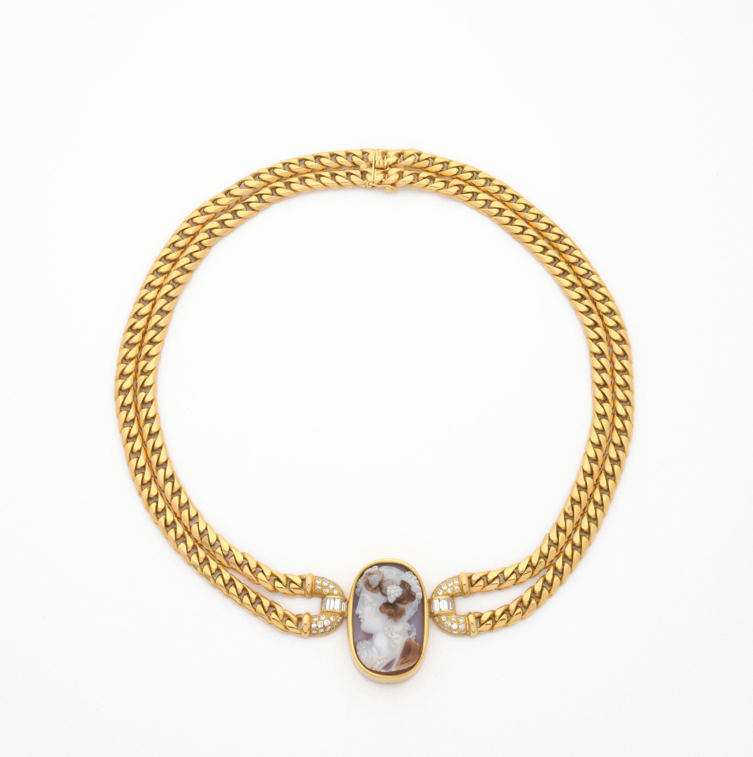 COLLIER