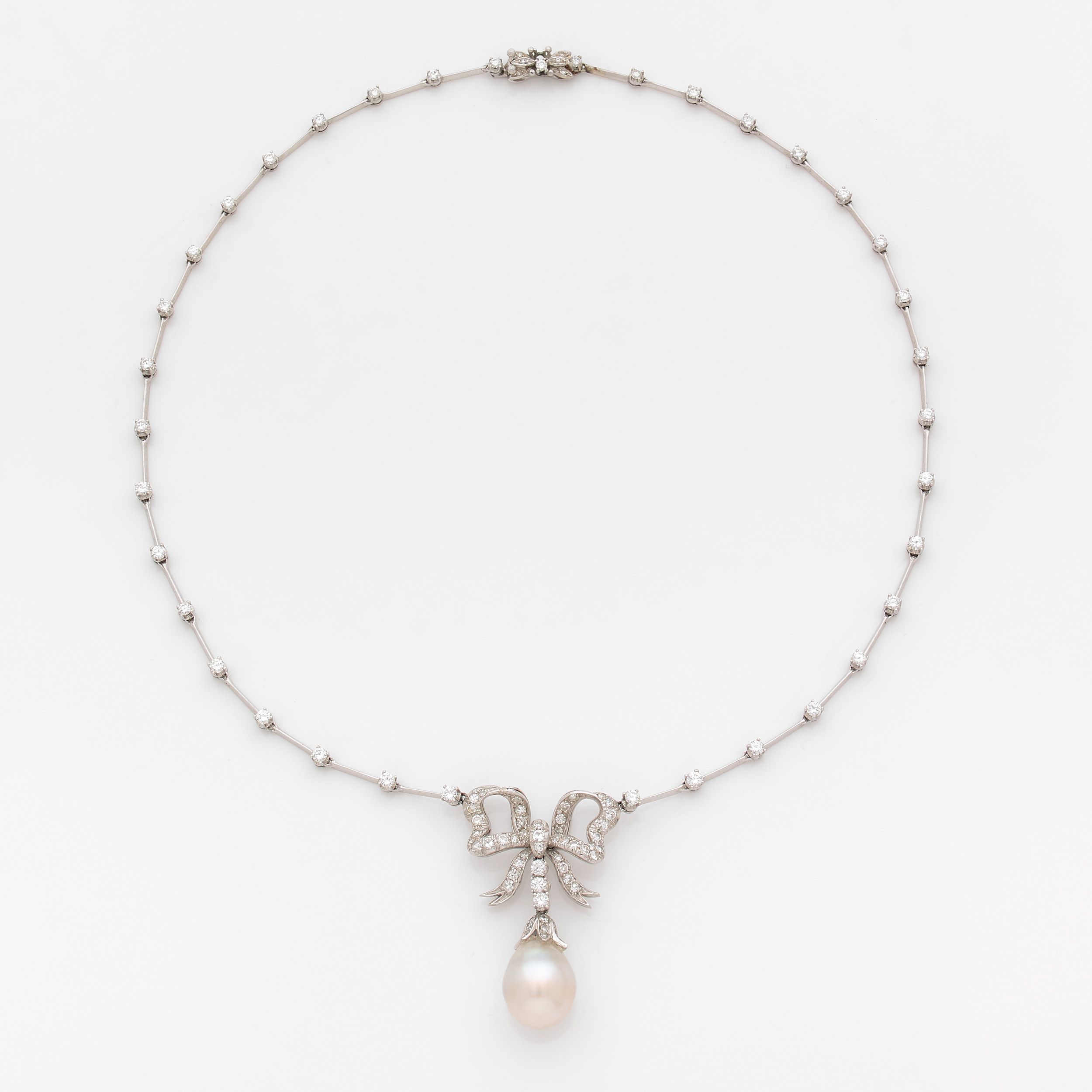 COLLIER 