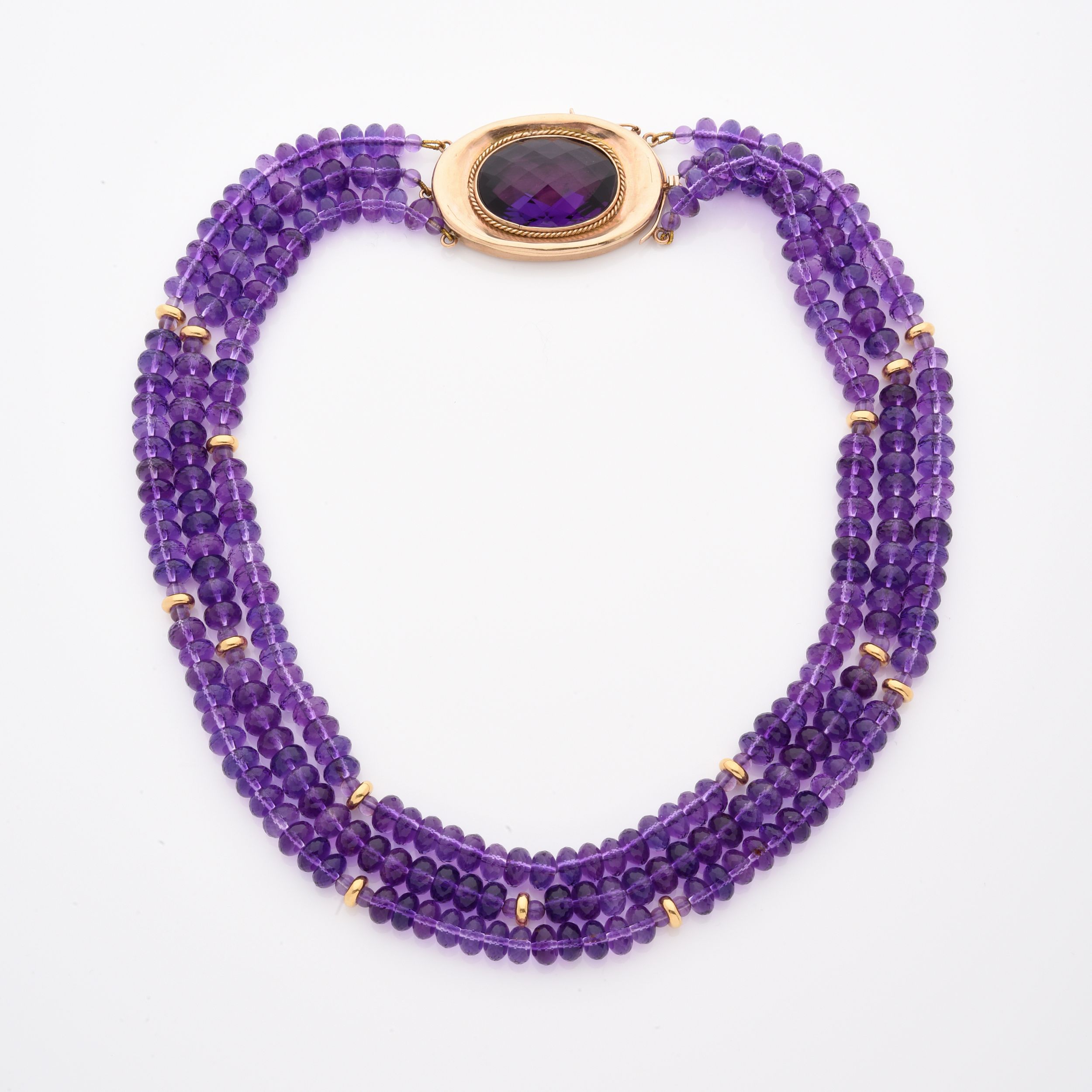 COLLIER 