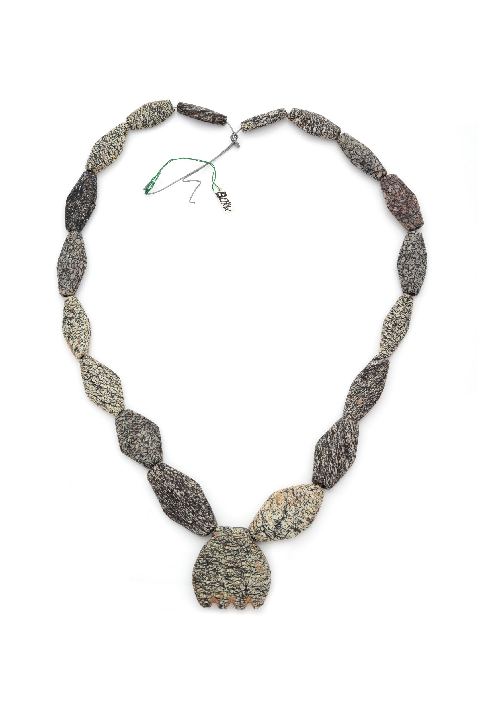COLLIER
