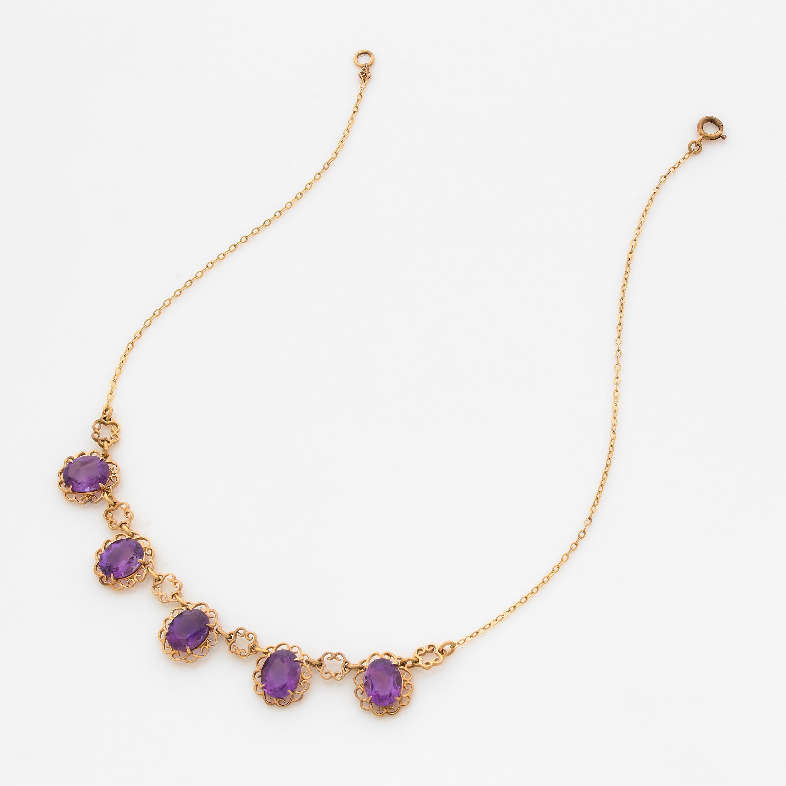 COLLIER