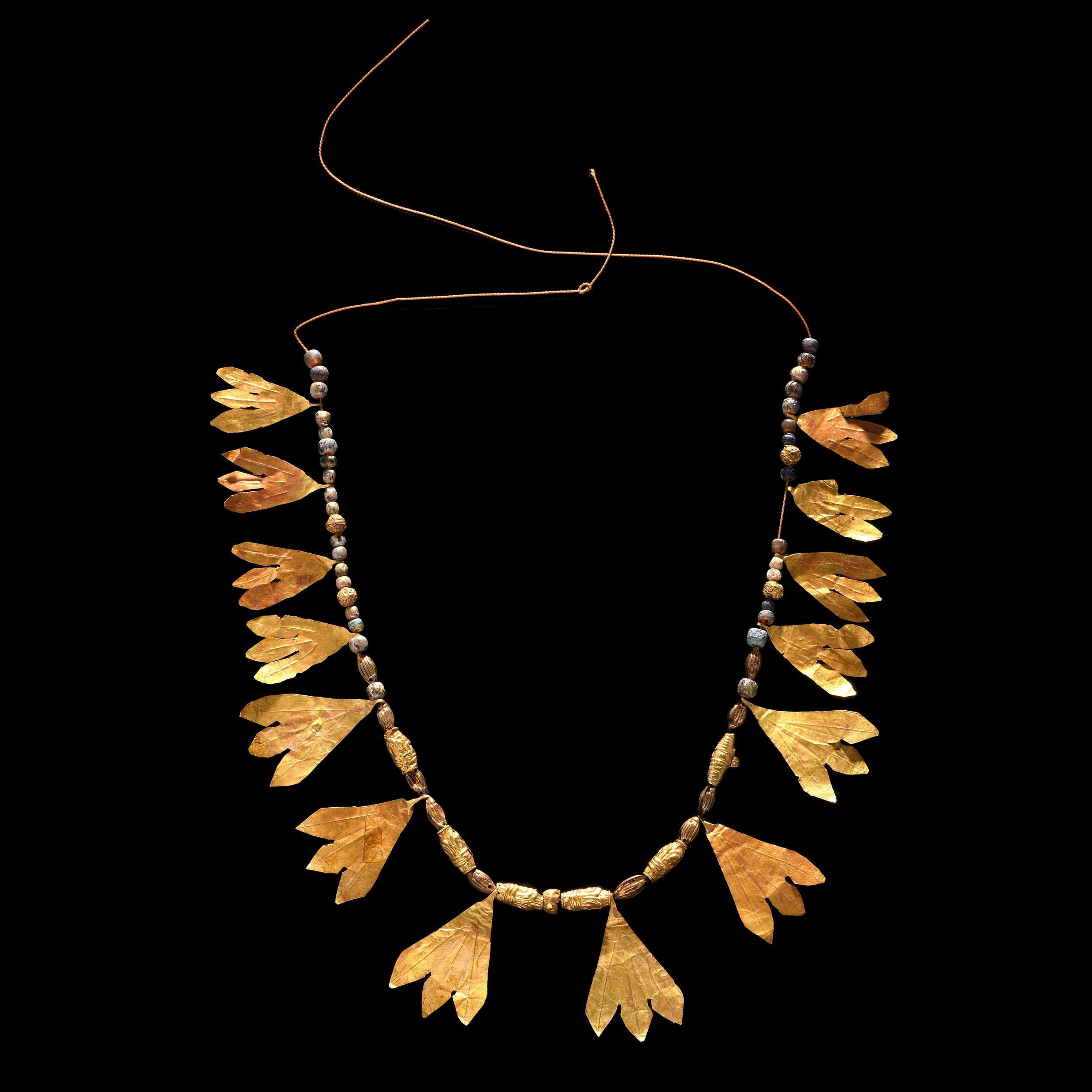 COLLIER