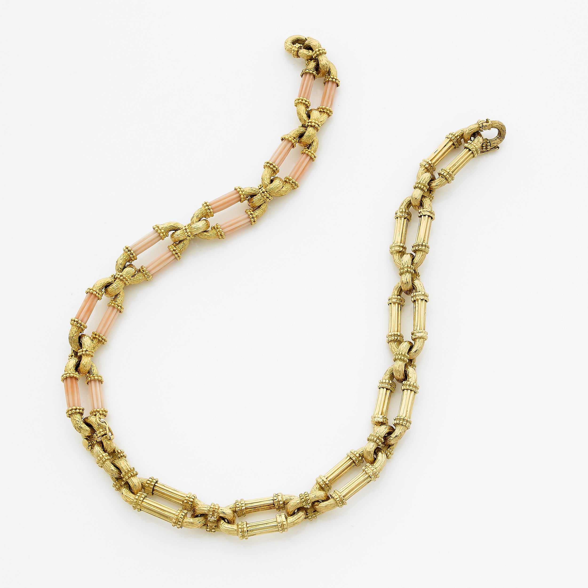 COLLIER