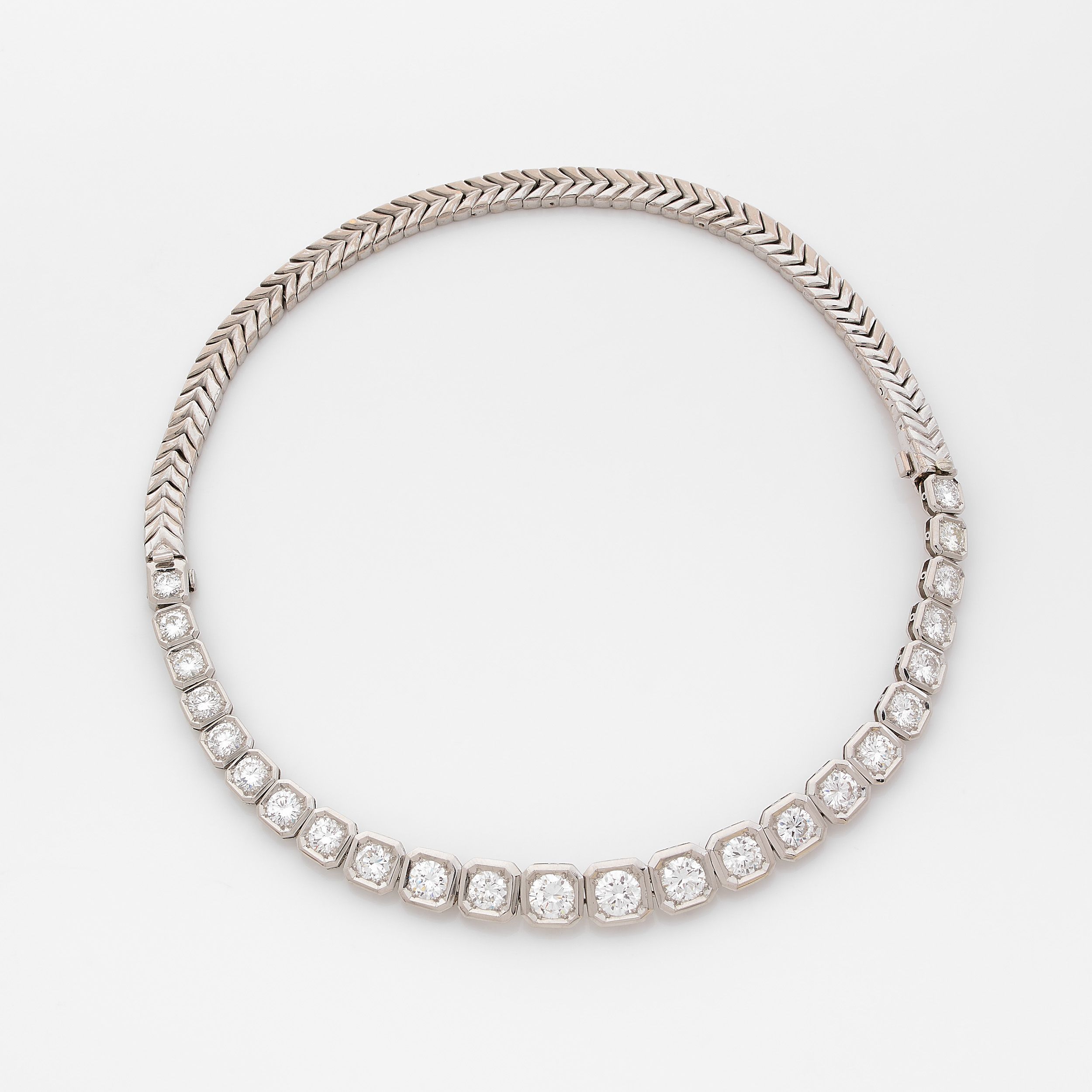 COLLIER A TRANSFORMATION