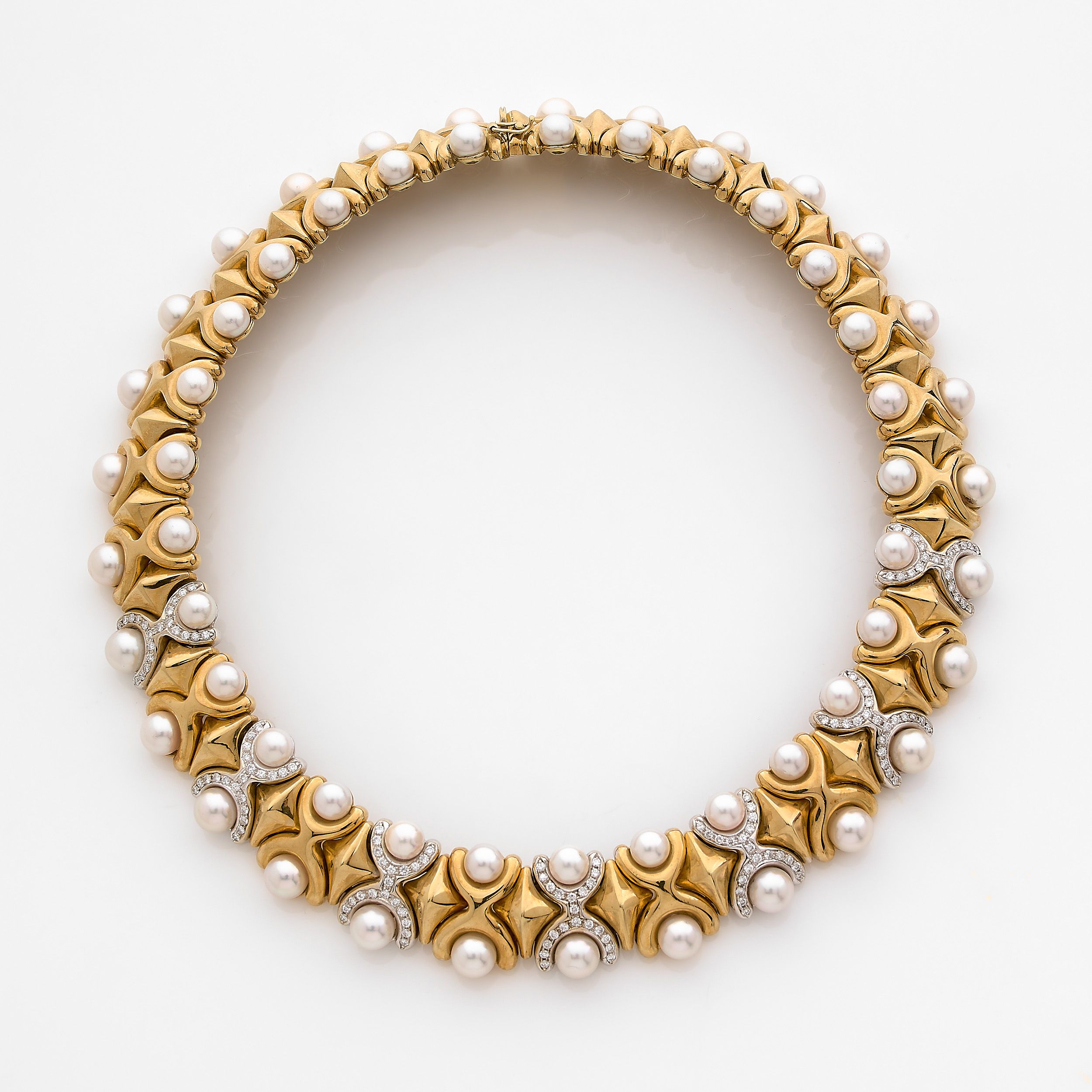 IMPORTANTE BAGUE CHEVALIERE:  | H&ocirc;tel Des Ventes de Monte-Carlo