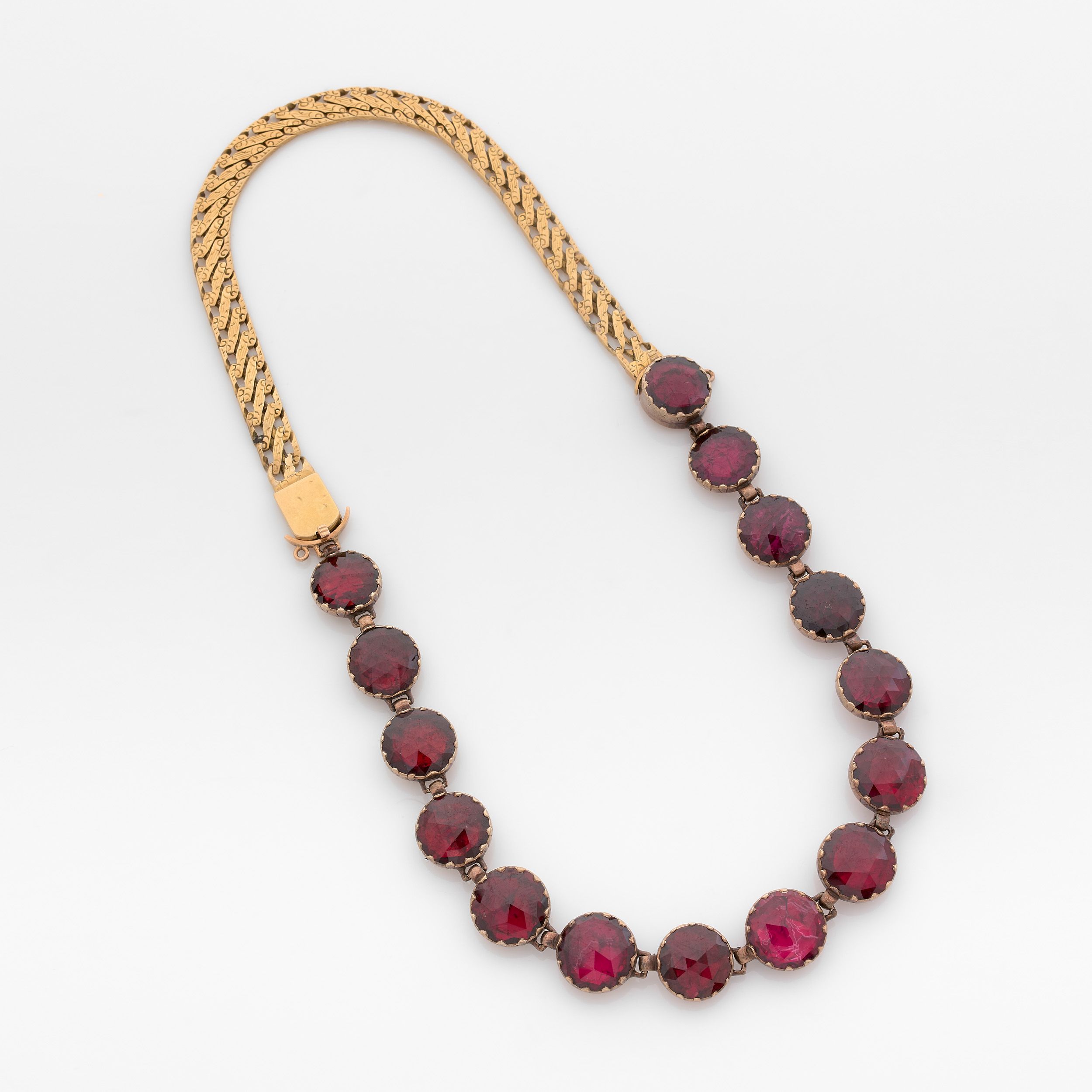 COLLIER RAS DE COU A TRANSFORMATION