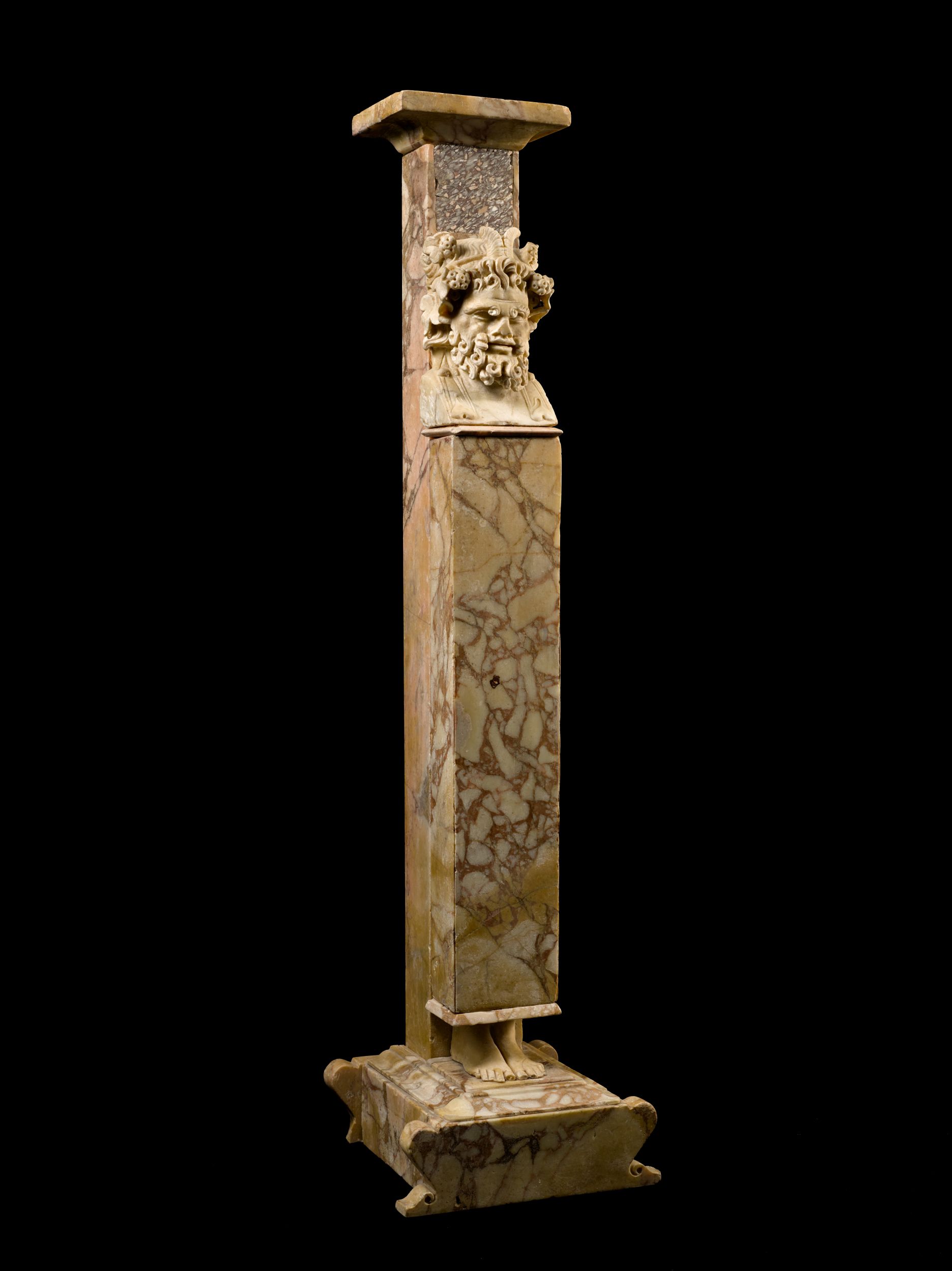 COLONNE COMPOSITE HERMAÏQUE:  | H&ocirc;tel Des Ventes de Monte-Carlo