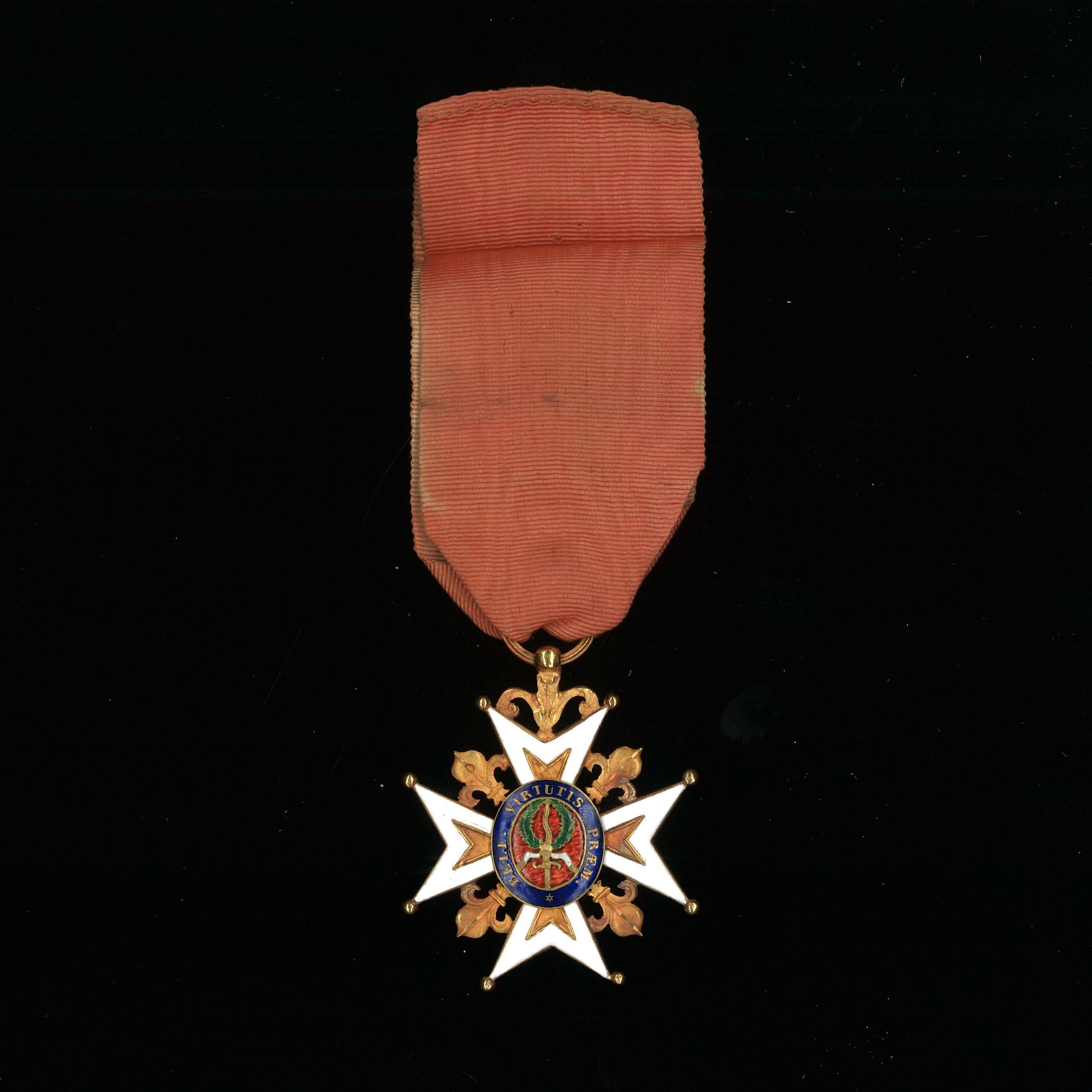 LOT DE 2 CROIX DE CHEVALIER DE L'ORDRE DE LA LEGION D'HONNEUR:  | H&ocirc;tel Des Ventes de Monte-Carlo
