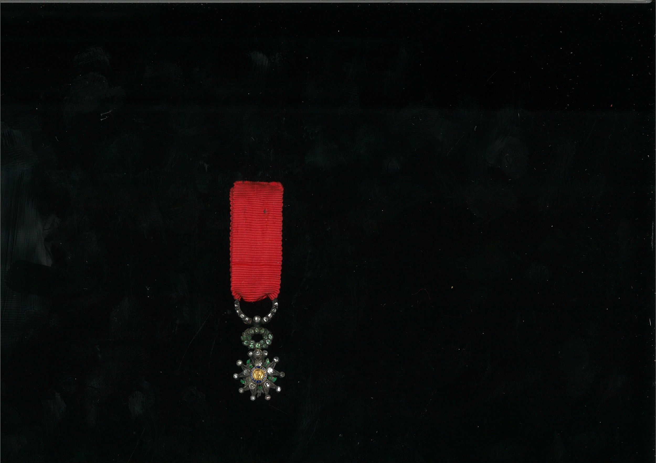 LOT DE 2 CROIX DE CHEVALIER DE L'ORDRE DE LA LEGION D'HONNEUR:  | H&ocirc;tel Des Ventes de Monte-Carlo