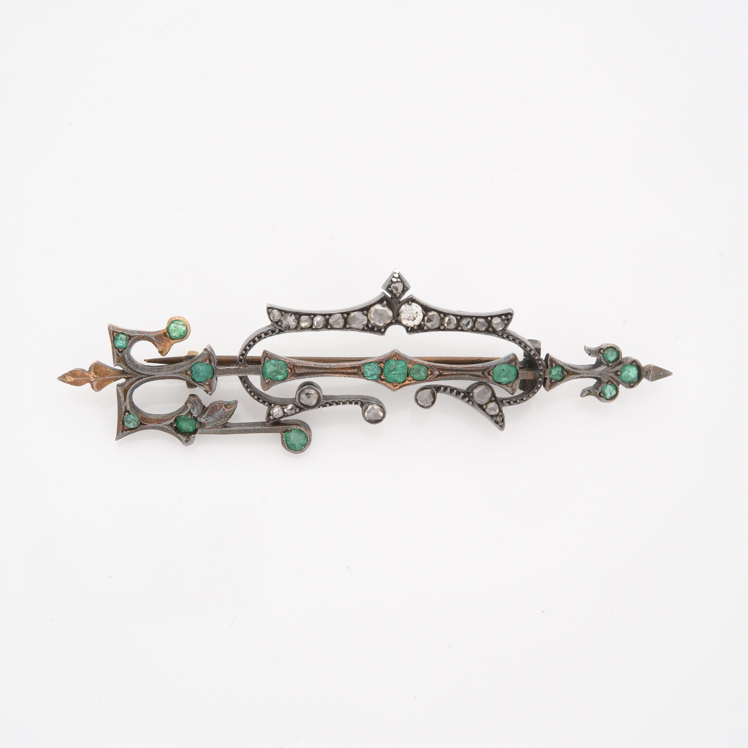 DELICATE BROCHE