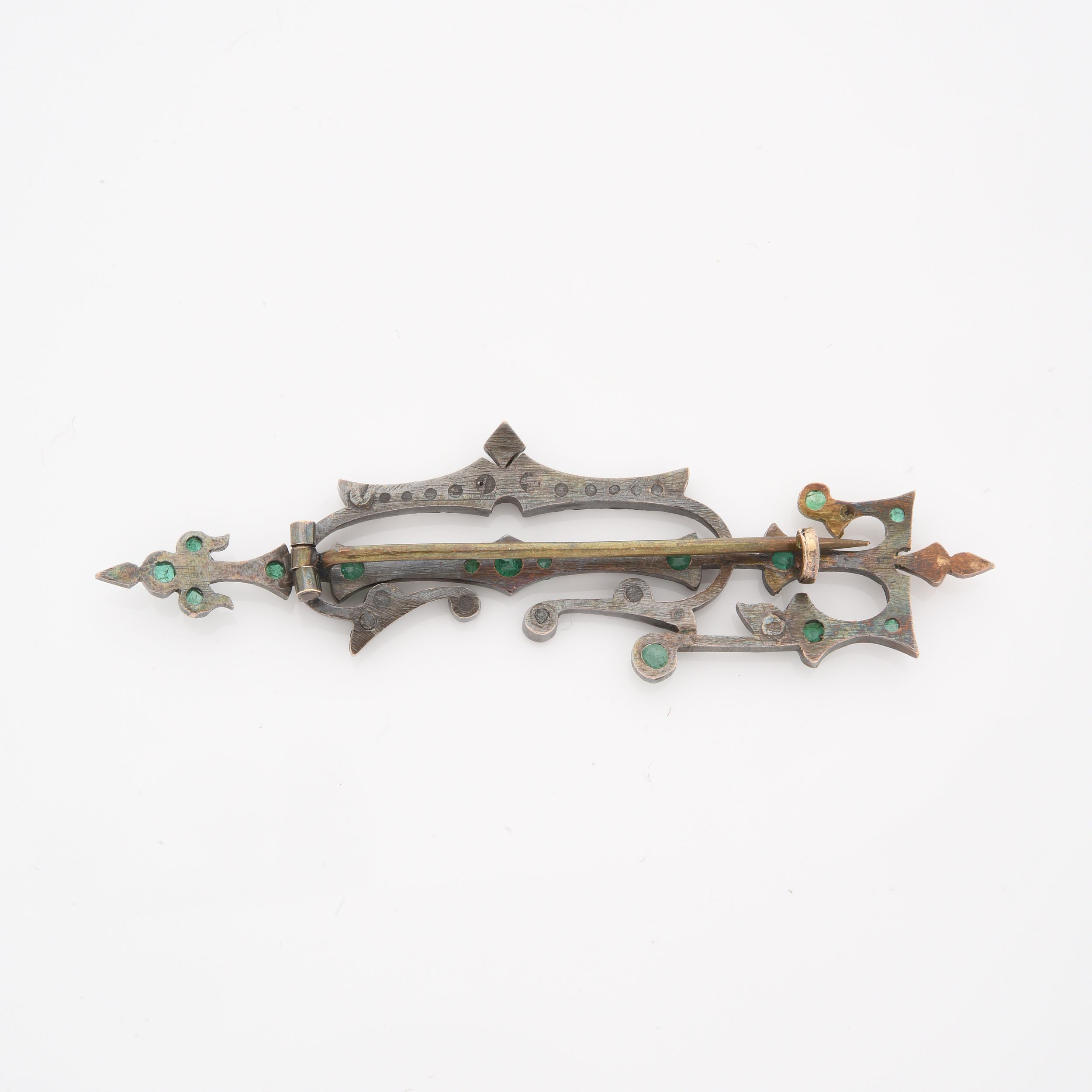 DELICATE BROCHE:  | H&ocirc;tel Des Ventes de Monte-Carlo