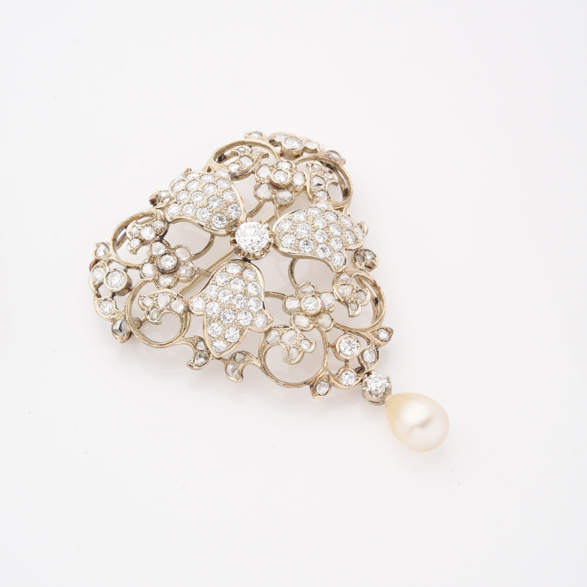DEMI-PARURE