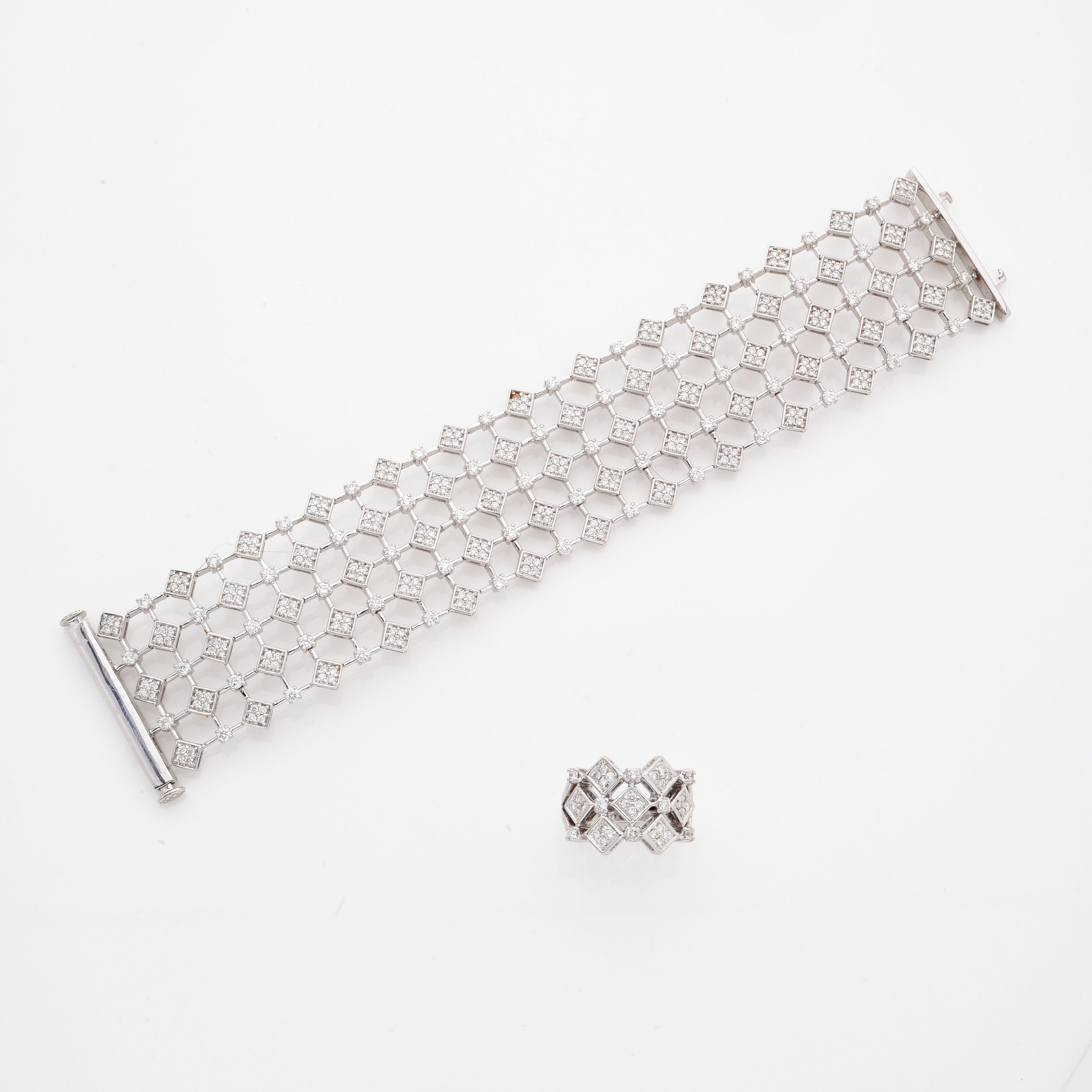 BAGUE JONC:  | H&ocirc;tel Des Ventes de Monte-Carlo