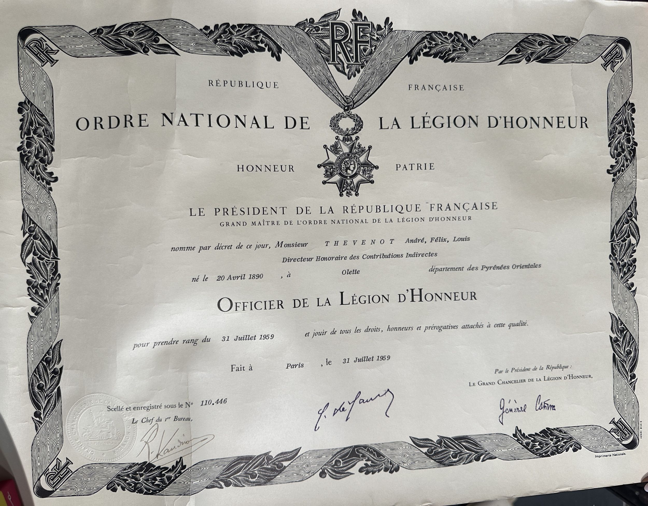 LOT DE 2 CROIX DE CHEVALIER DE L'ORDRE DE LA LEGION D'HONNEUR:  | H&ocirc;tel Des Ventes de Monte-Carlo