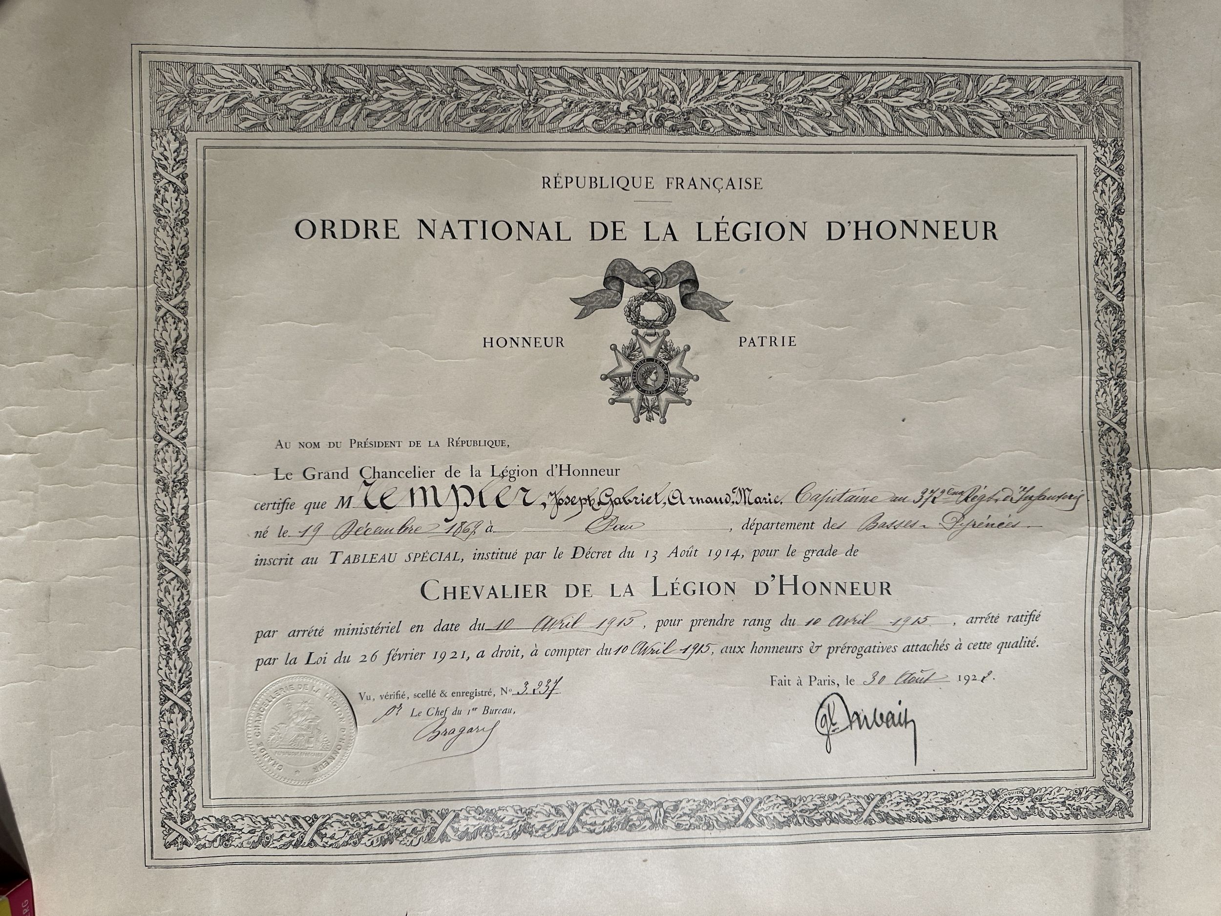 LOT DE 2 CROIX DE CHEVALIER DE L'ORDRE DE LA LEGION D'HONNEUR:  | H&ocirc;tel Des Ventes de Monte-Carlo