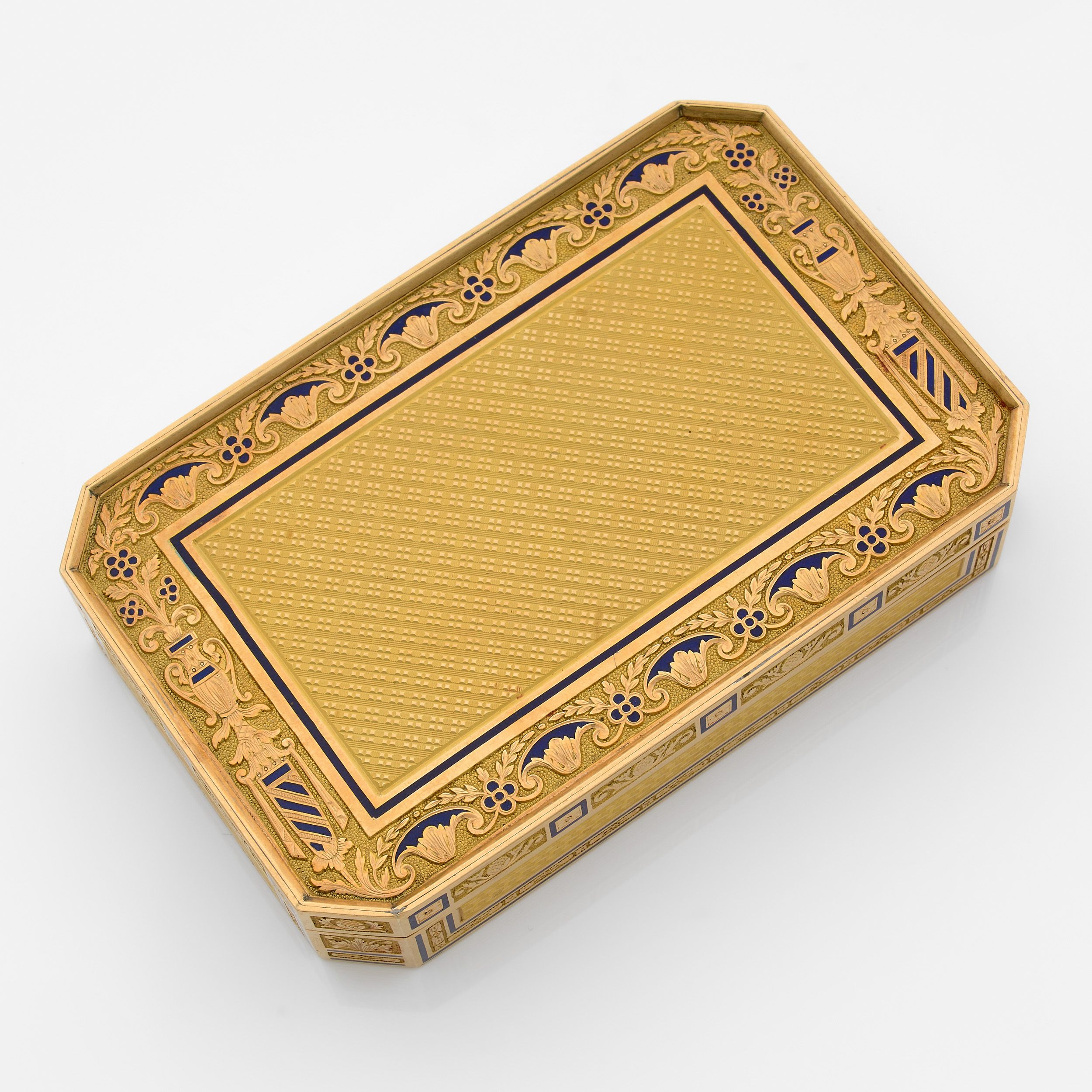 ELEGANTE BOITE