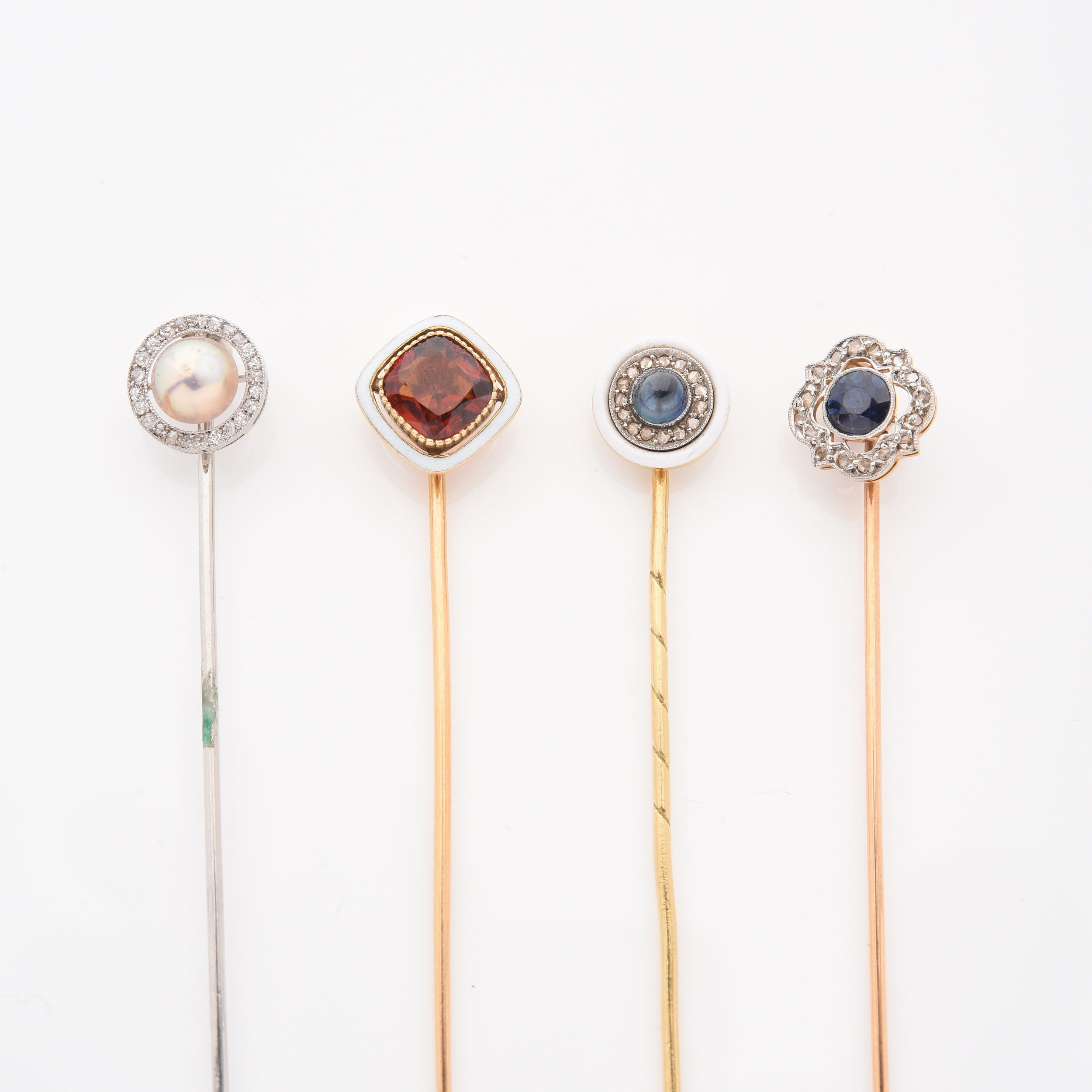 ENSEMBLE DE 4 ÉPINGLES DE CRAVATE ART DÉCO :