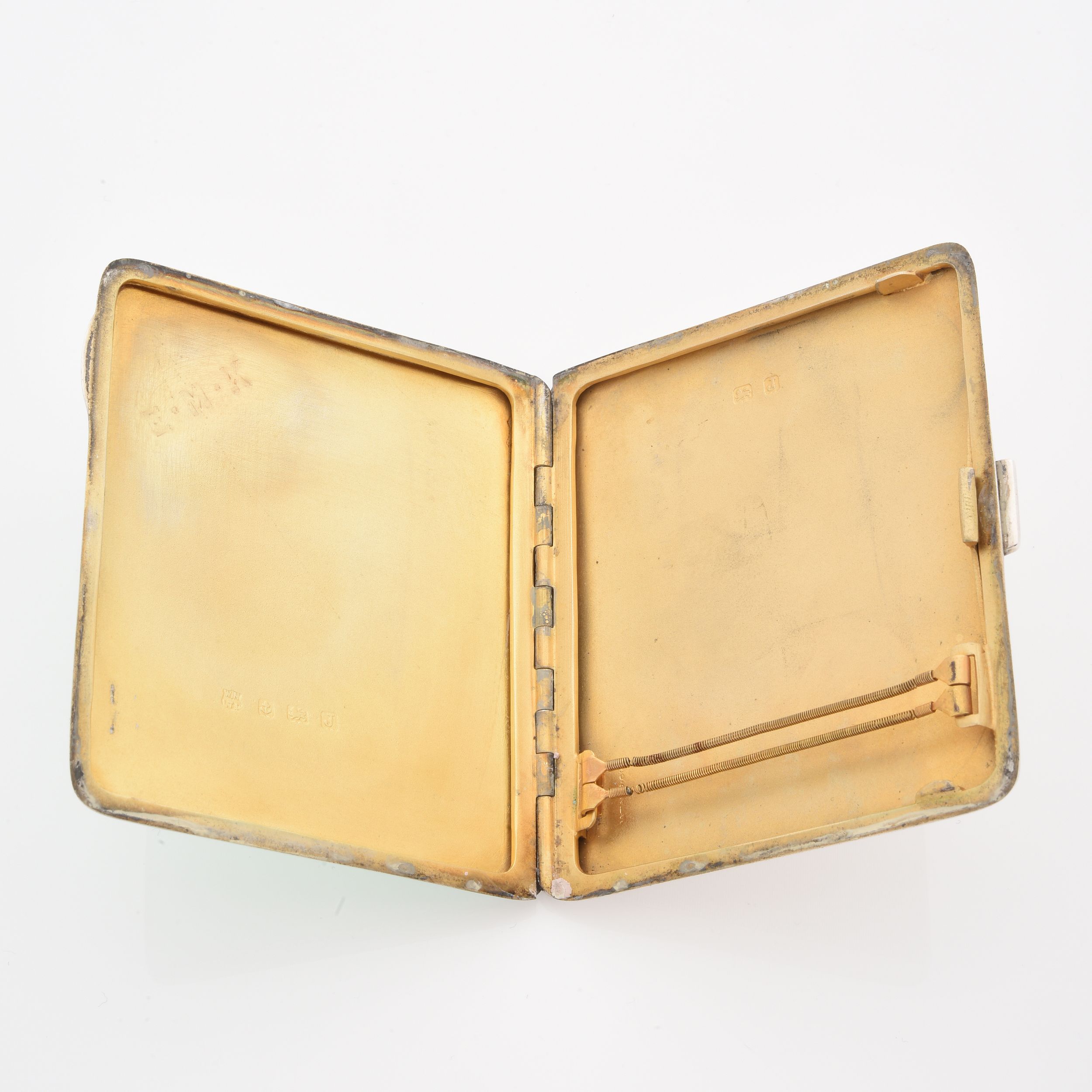 ETUI À CIGARETTES D'ESPRIT ART DECO:  | H&ocirc;tel Des Ventes de Monte-Carlo