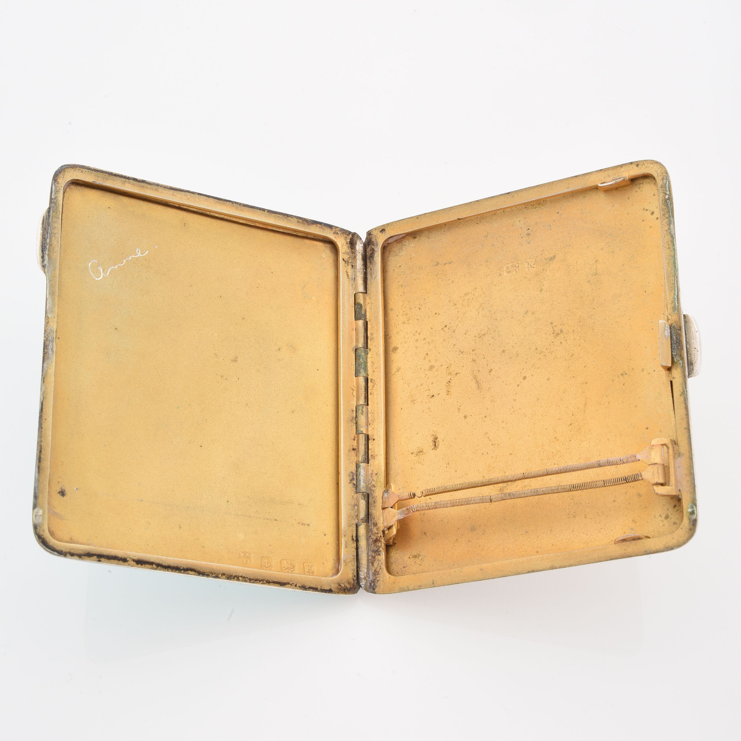 ETUI À CIGARETTES D'ESPRIT ART DECO:  | H&ocirc;tel Des Ventes de Monte-Carlo