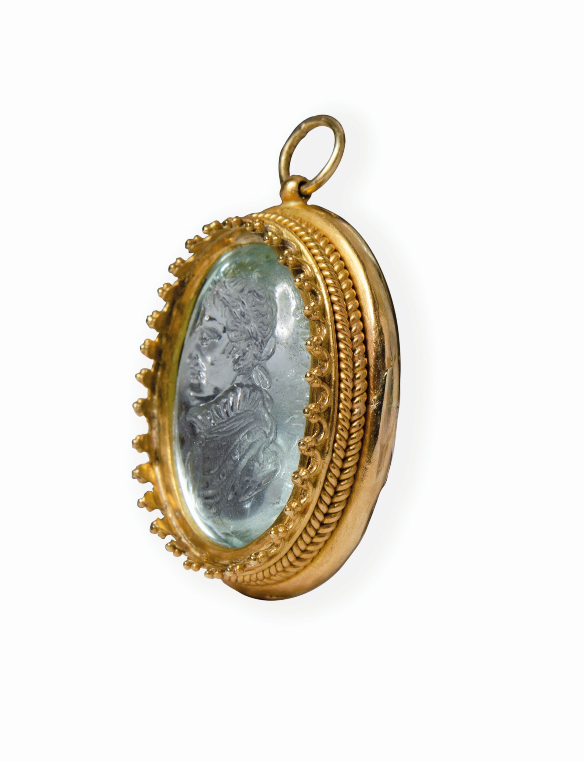 EXCEPTIONNELLE INTAILLE SUR AIGUE-MARINE MONTÉE EN PENDENTIF FIGURANT LE BUSTE DE