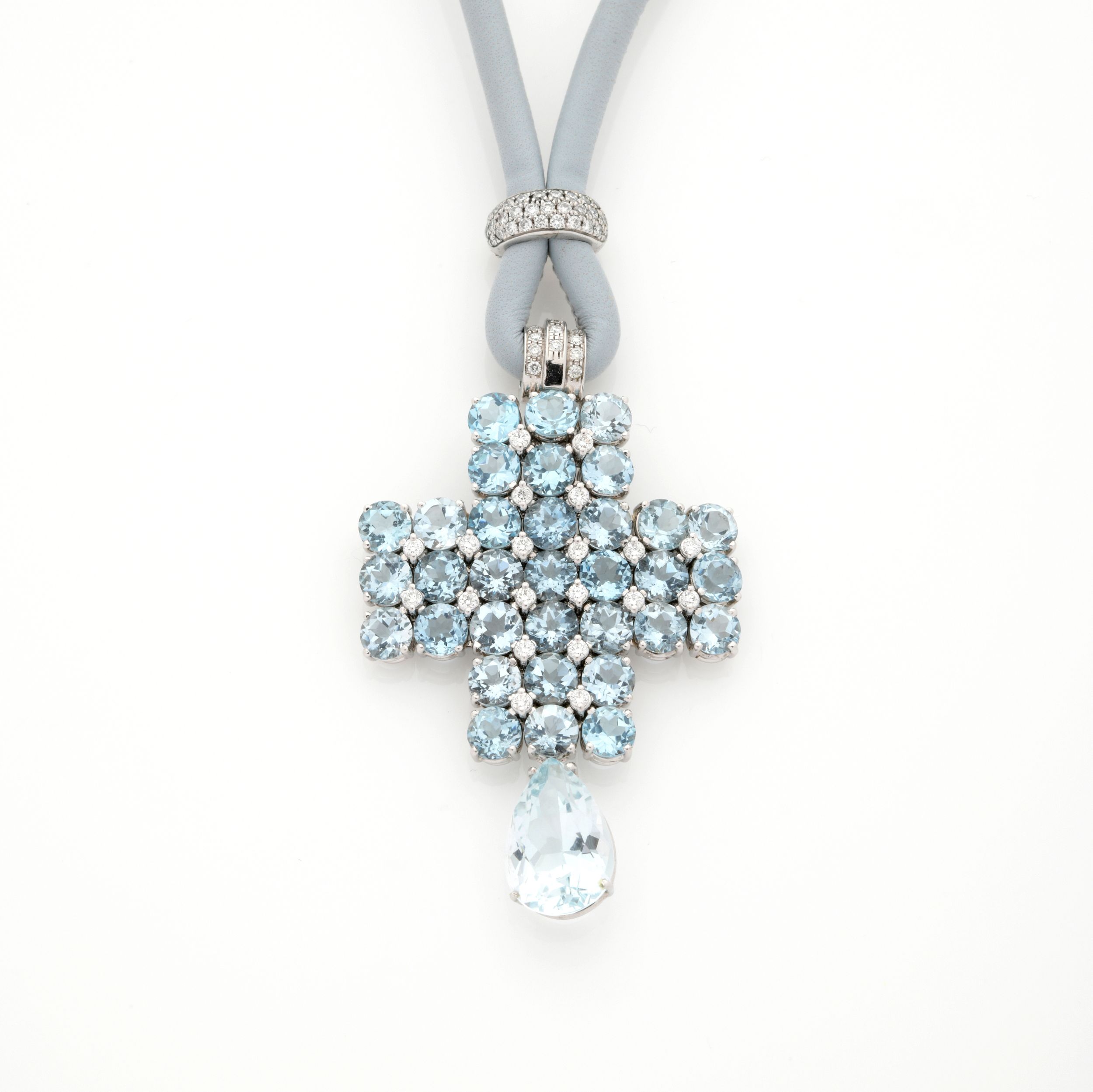 SUITE DE DEUX BRACELETS JONCS:  | H&ocirc;tel Des Ventes de Monte-Carlo