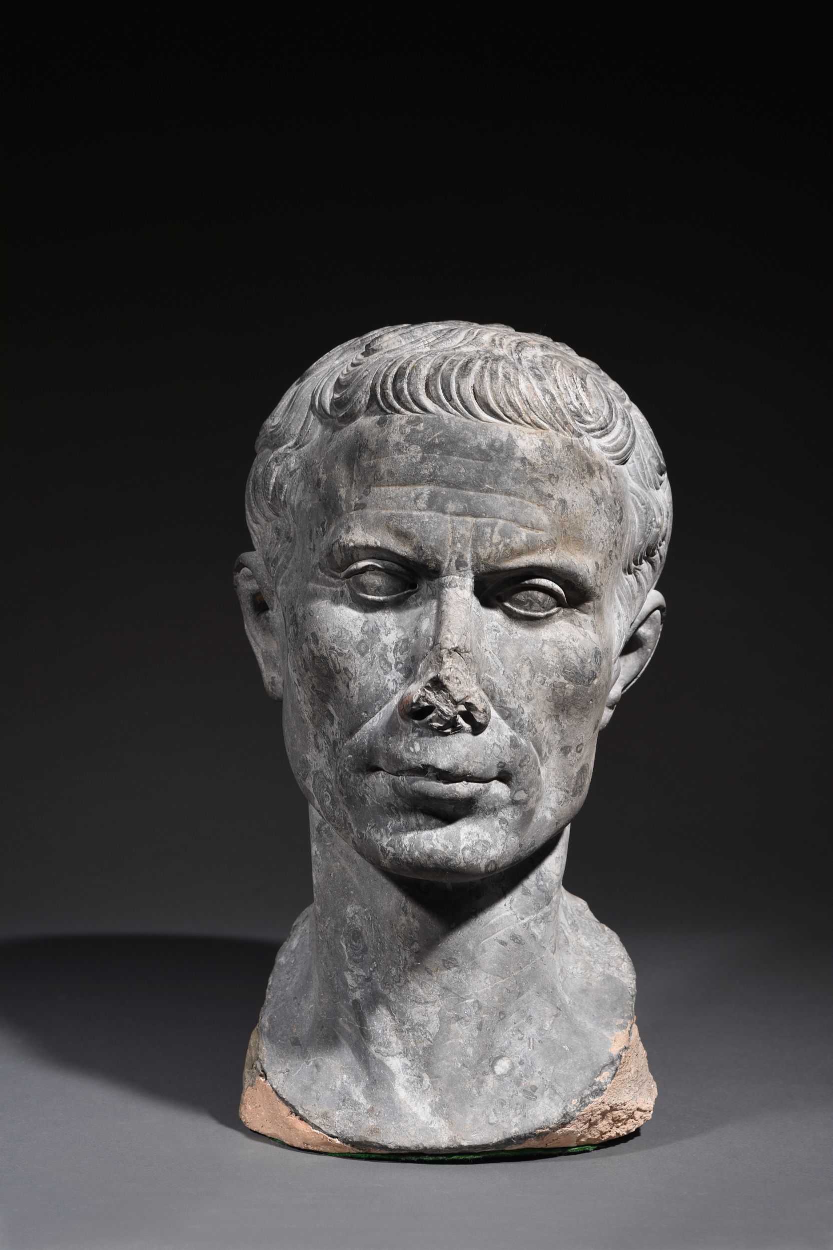 IMPORTANT PORTRAIT DE CAIUS JULIUS CAESAR DU TYPE CAMPOSANTO-PITTI
