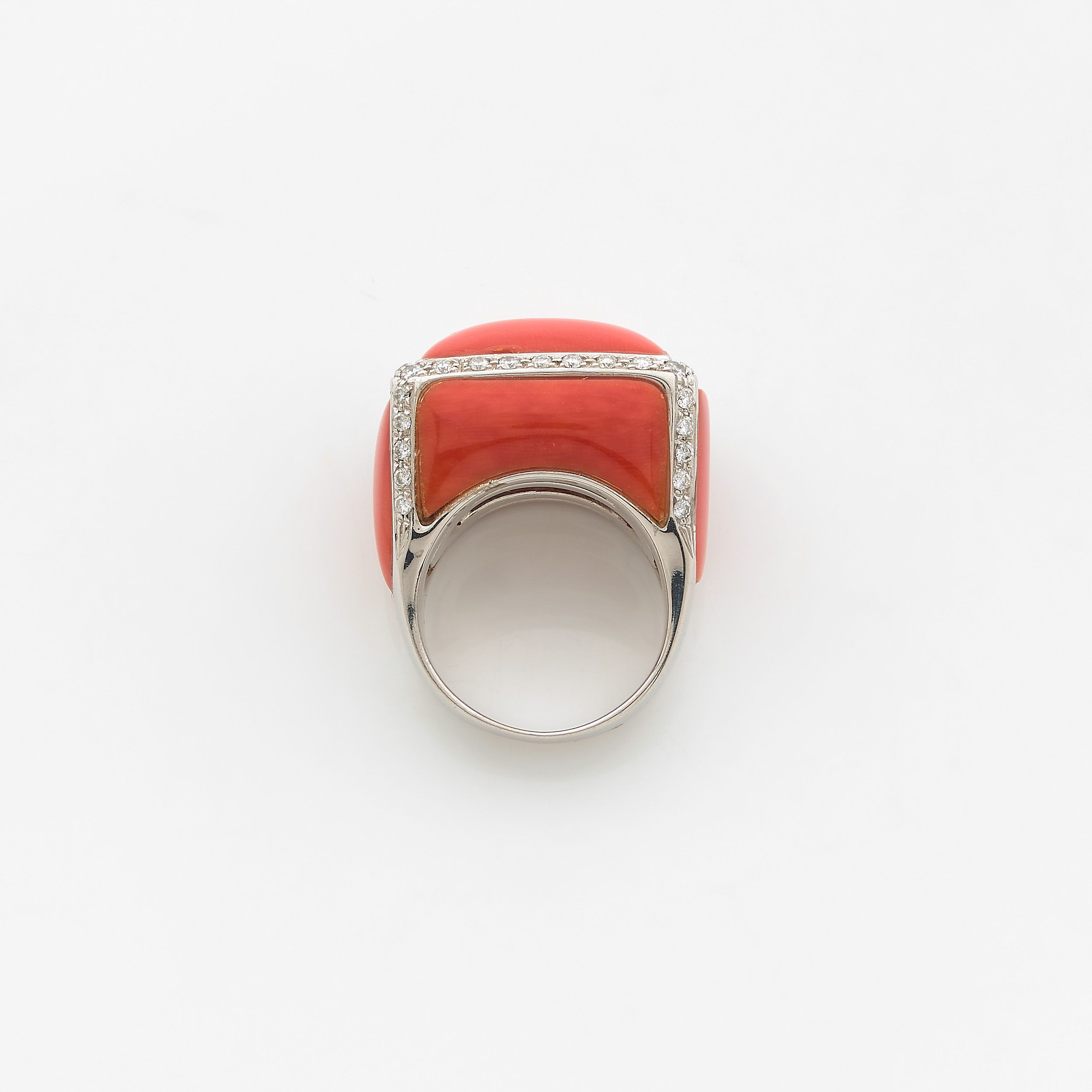 IMPORTANTE BAGUE CHEVALIERE:  | H&ocirc;tel Des Ventes de Monte-Carlo