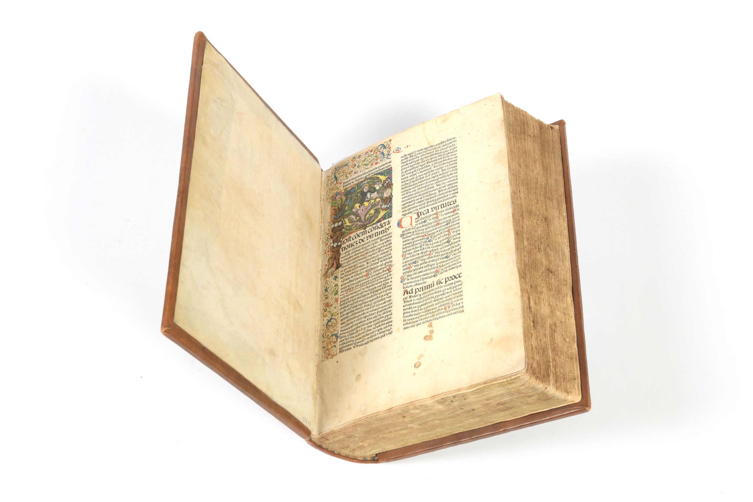 [INCUNABLE]. AQUIN (Thomas d'). Incipit secundus liber secunde partis beati // Thome de Aquino • ordinis predicatorum. Impressus Venetiis per Franciscum de Hailbrun  Nicolaum de Frankfordia [Venise, Franciscus Renner, de Heilbronn et Nicolaus de Frankfordia], 1475. Petit in-folio, ais de bois, cuir brun, dos à nerfs orné (reliure refaite avec partie du décor d'origine conservée). :  | H&ocirc;tel Des Ventes de Monte-Carlo